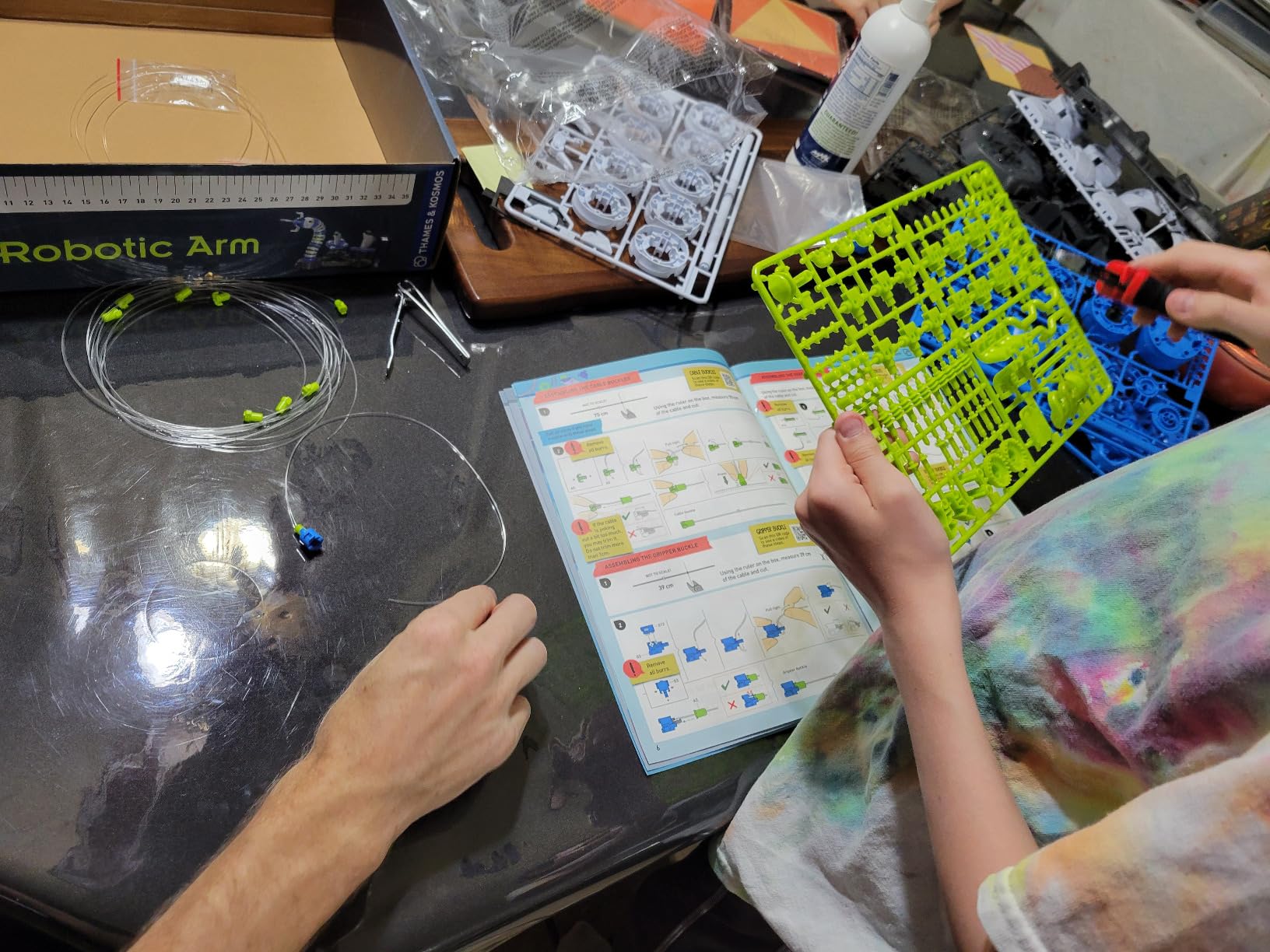 Thames & Kosmos Bionic Robotic Arm STEM Experiment Kit, Toy of The Year Finalist, Build a Mechanical Arm, No Batteries/Motors Required | Innovative System | Ages 10+ with Help, 14+ Independent Play customer photo 1