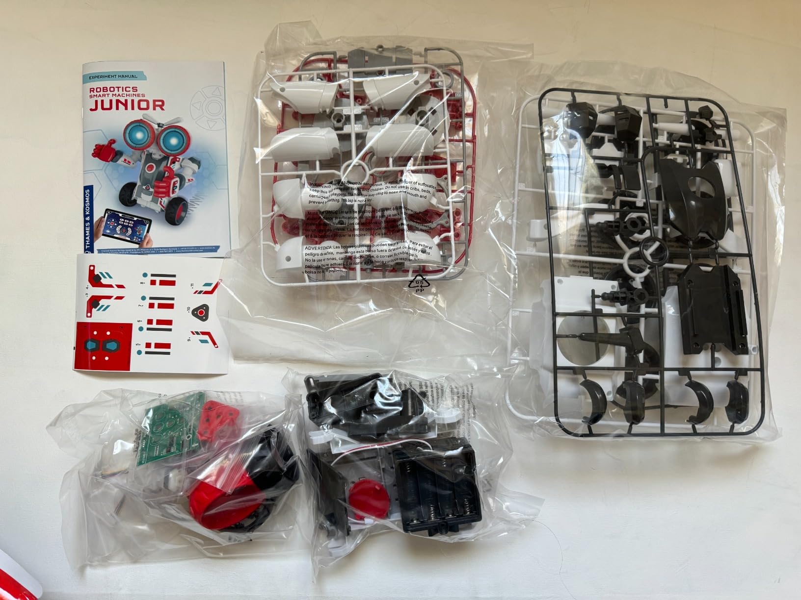 Thames & Kosmos Robotics Smart Machines Junior STEM Kit, Build & Code Your Robot's Movements, Speed, Lights & Sounds, for Ages 8+, Use Screen-Free w/Built-in Buttons or via Block-Based Coding App customer photo 2