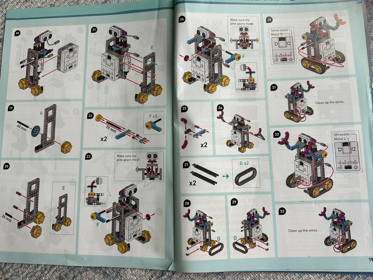 Thames & Kosmos Robotics Workshop with Micro:Bit STEM Experiment Kit, Creative, Educational Coding & Programming Curriculum for Home & School Use, Utilizes MakeCode App to Learn Python, Javascript customer photo 1