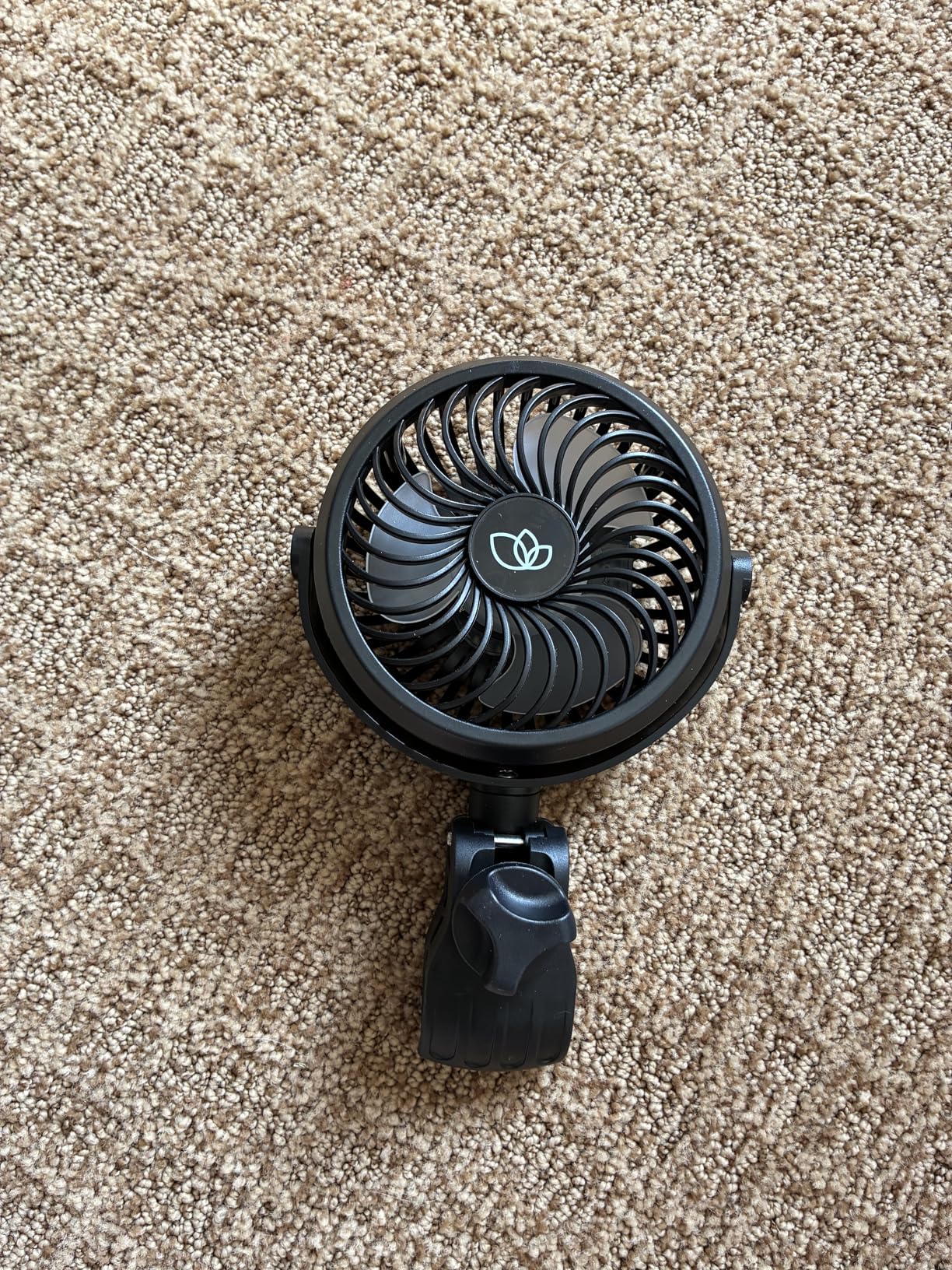 liuliuby Baby Stroller Fan with Clip | Clip On Fan for Baby Car Seat | Portable & Rechargeable with Durable Clamp | Stroller Accessories | Small Cooling USB Chargeable Battery (Jet Black) customer photo 2
