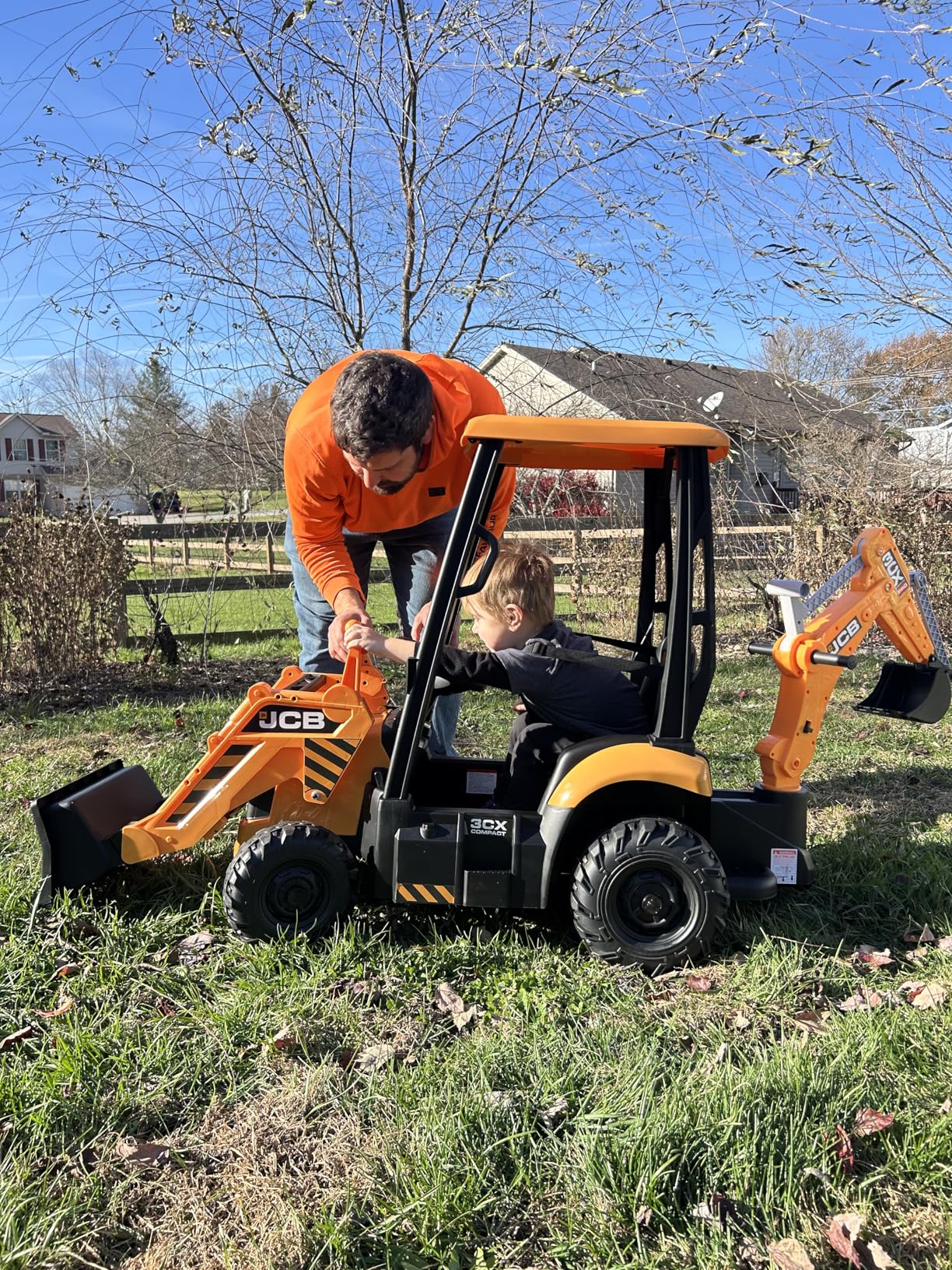 ENYOPRO 12V JCB Electric Backhoe Loader Toy Car for Kids, Battery Powered Ride on Construction Vehicle Toys w/Front Loader & Excavator, Remote Control, Moving Parts, Adjustable Seat, Soft Start customer photo 2