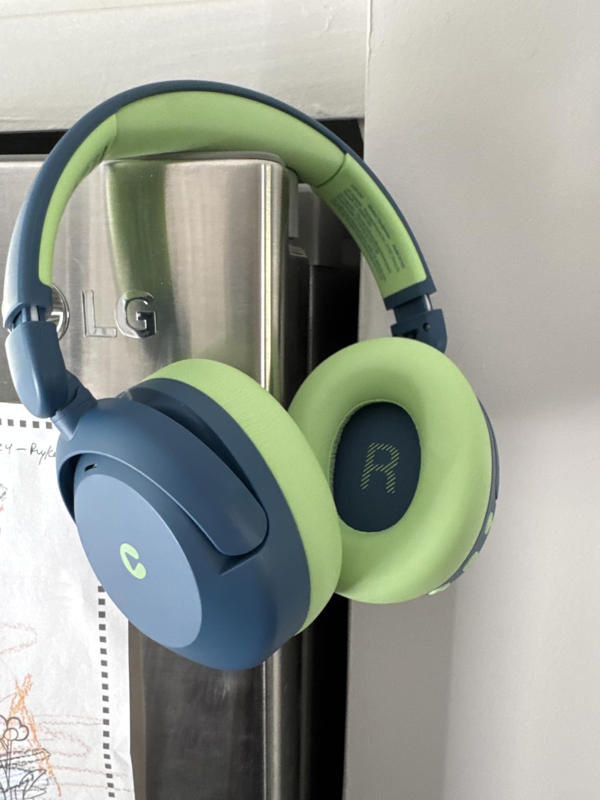 iClever BTH20 Active Noise Cancelling Headphones for Kids, 60H Play Time, Type C Fast Charging, Safe Volume 80dBA, Bluetooth5.4, Award-Winning Kids Headphones Wireless for iPad Tablet Airplane customer photo 2