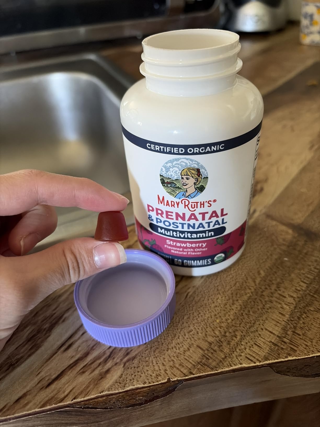 MARYRUTH'S Organics Prenatal Vitamins for Women | USDA Organic Prenatal Gummies | Postnatal Vitamins for Women Breastfeeding | Methylfolate 800 mcg DFE | Iodine | Vegan | Non GMO | 30 Servings customer photo 1