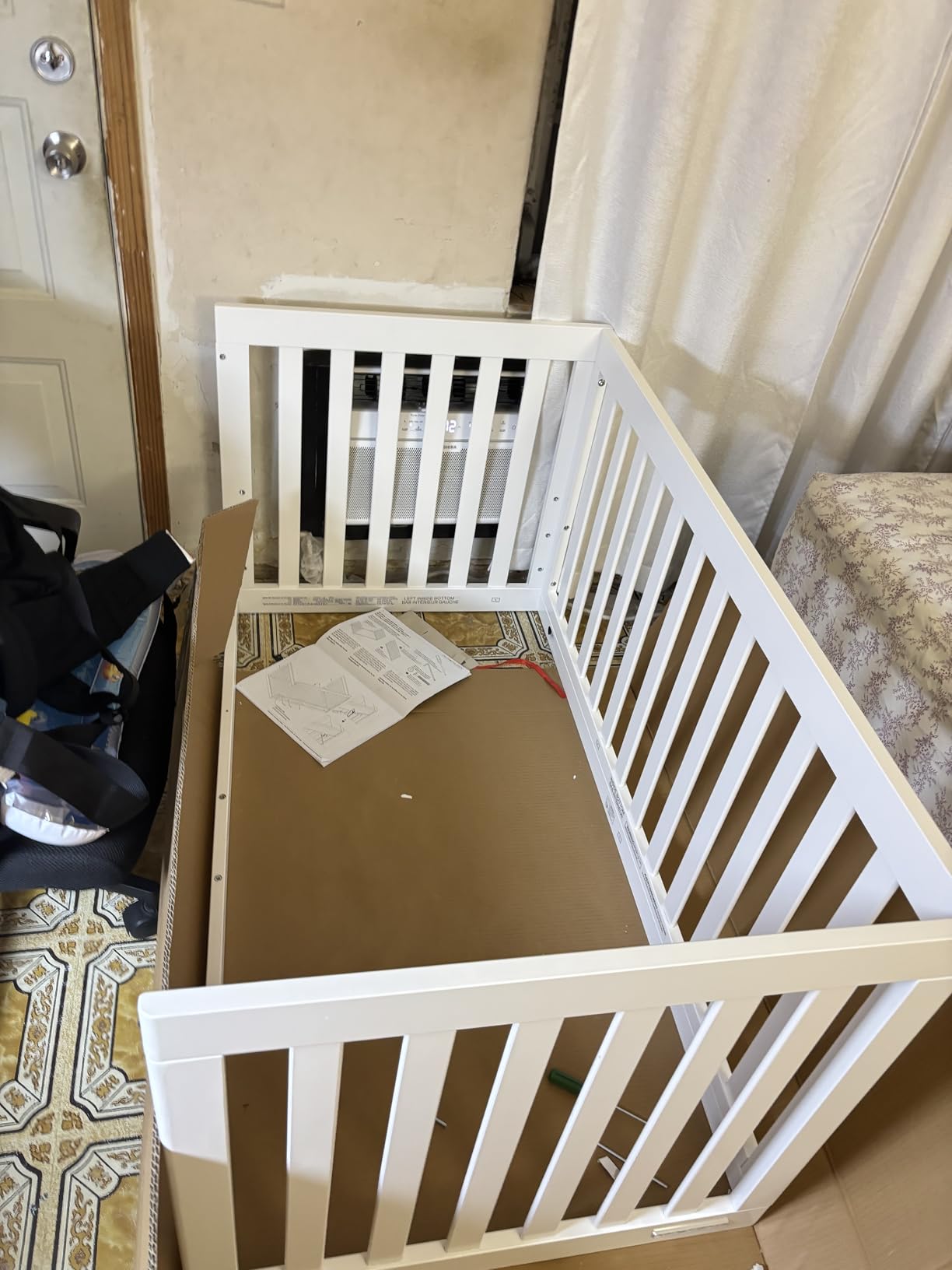Delta Children Essex 4-in-1 Convertible Crib Greenguard Gold Certified, Natural customer photo 2