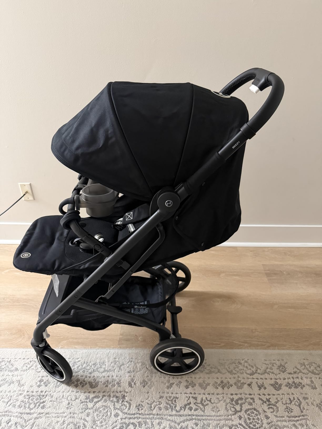 CYBEX Beezy 2 Compact and Lightweight Travel Stroller - Compatible with CYBEX Car Seats, Magic Black customer photo 1