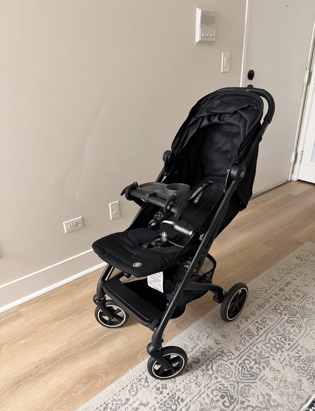 CYBEX Beezy 2 Compact and Lightweight Travel Stroller - Compatible with CYBEX Car Seats, Magic Black customer photo 2
