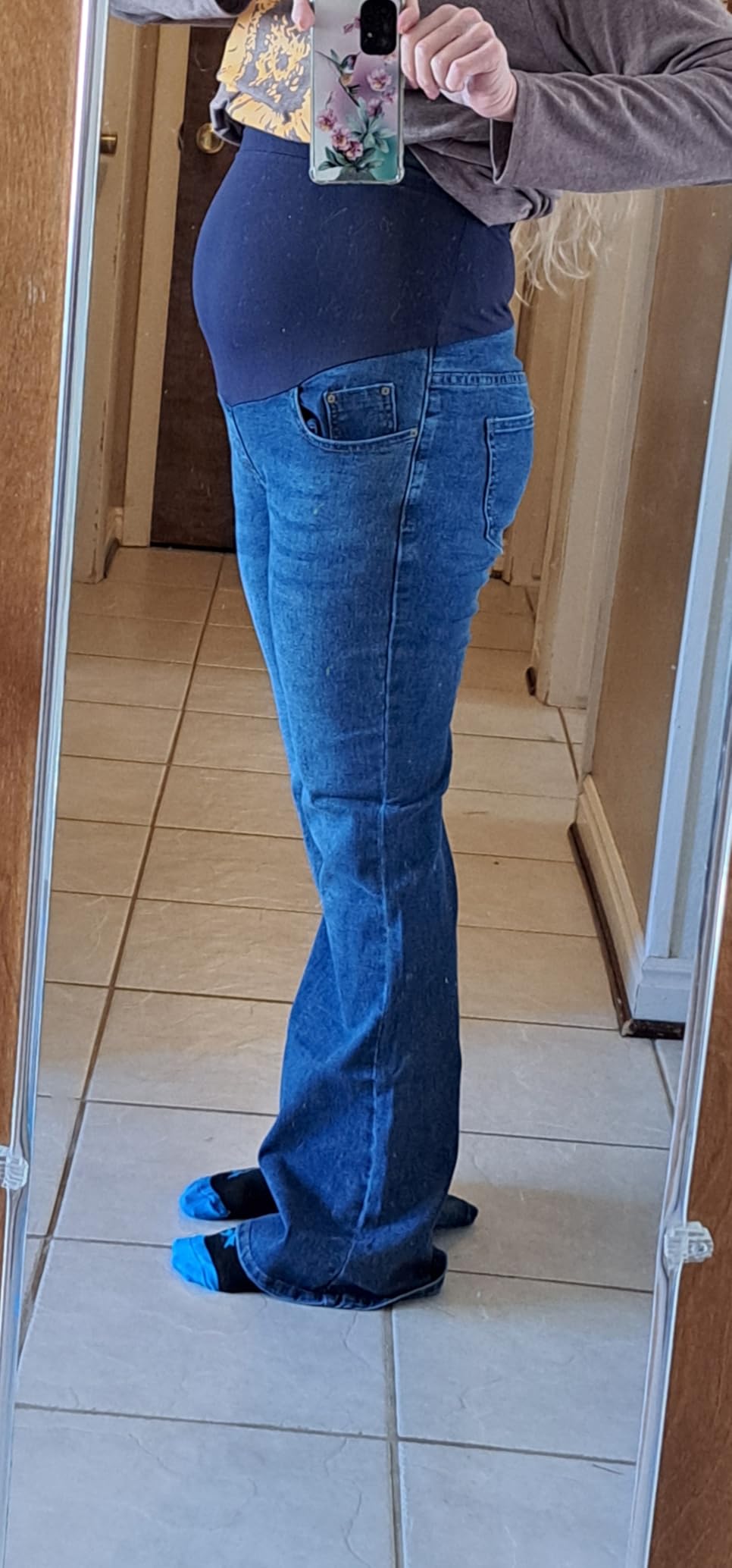 Women's Stretch Maternity Bootcut Jeans with Pockets Over The Belly Bell Bottoms Flare Denim Pants Pregnancy Clothes customer photo 2