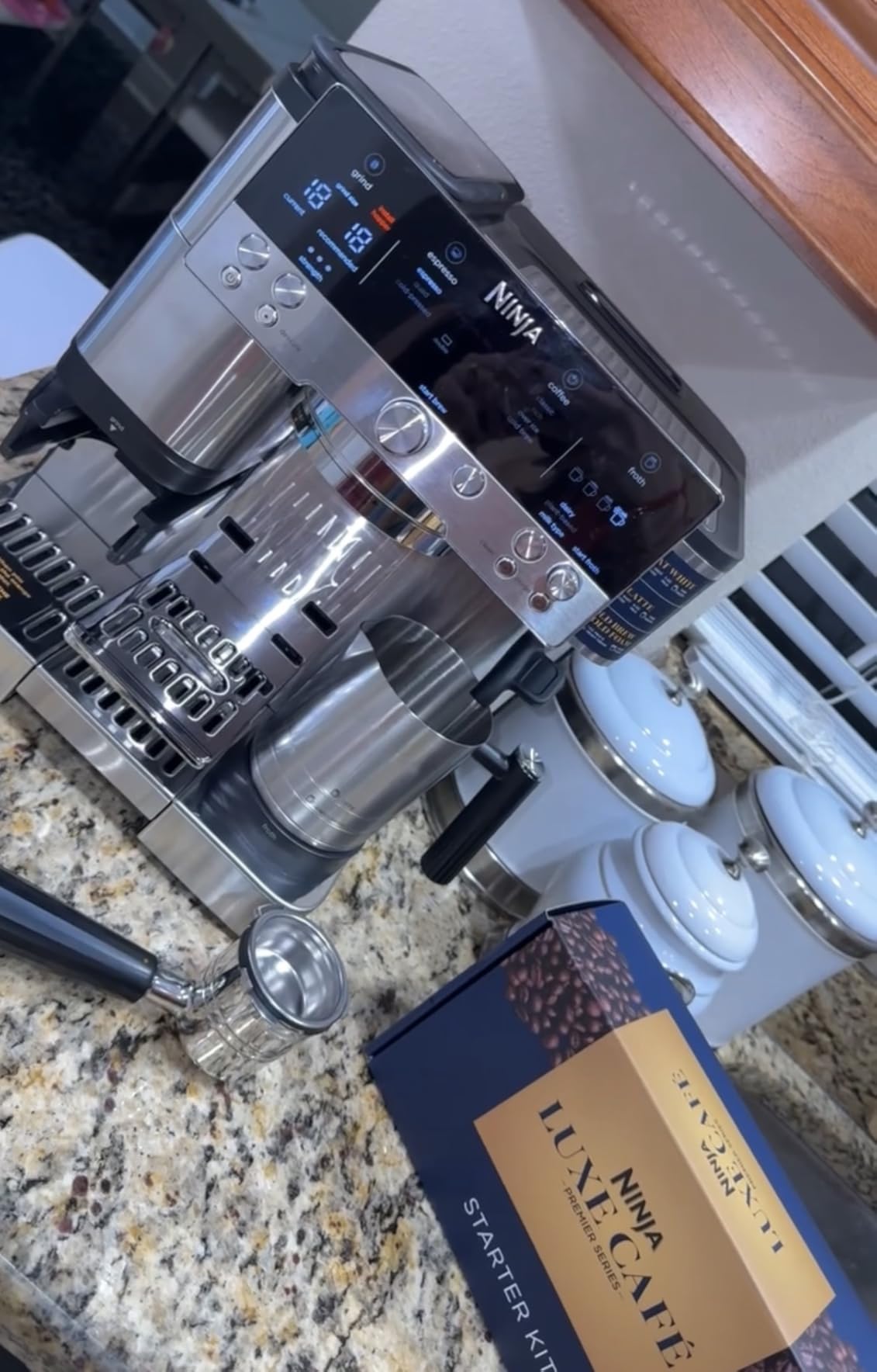 Ninja Luxe Café Premier 3-in-1 Espresso Machine, Drip Coffee, & Rapid Cold Brew | Built-in Coffee Grinder, Hands-Free Milk Frother, Assisted Tamper for Cappuccinos & Lattes | Stainless Steel | ES601 customer photo 2