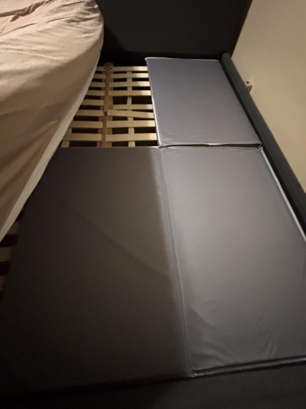 Meliusly Original Bunkie Board Twin Size (38x75) - Non-Slip Breathable Bed Support Board for Slatted Bed Frame, Anti-Sag Under Bed Support, Noise Minimizing Moisture Resistant Bed Board customer photo 1