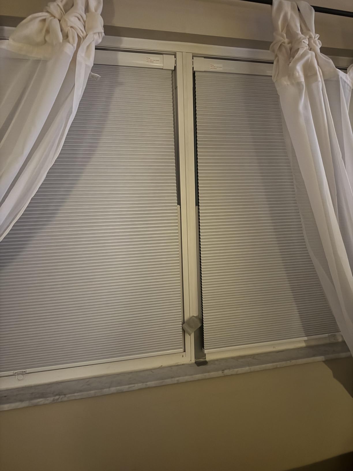 LazBlinds No Tools No Drill Cordless Cellular Shades, Blackout Light Blocking Honeycomb Shades for Home, Thermal Insulation Blinds for Windows, 21