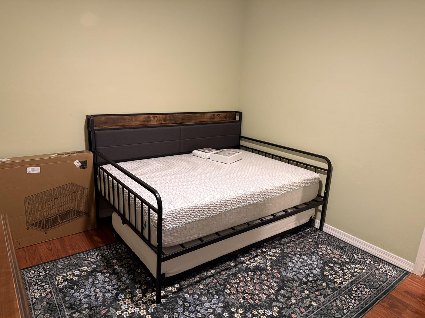 LIKIMIO Daybed with Trundle, Sturdy Metal Twin Bed Frame with Upholstered Headboard and Charging Station for Living Room, Bedroom and Guest Room, Black customer photo 2