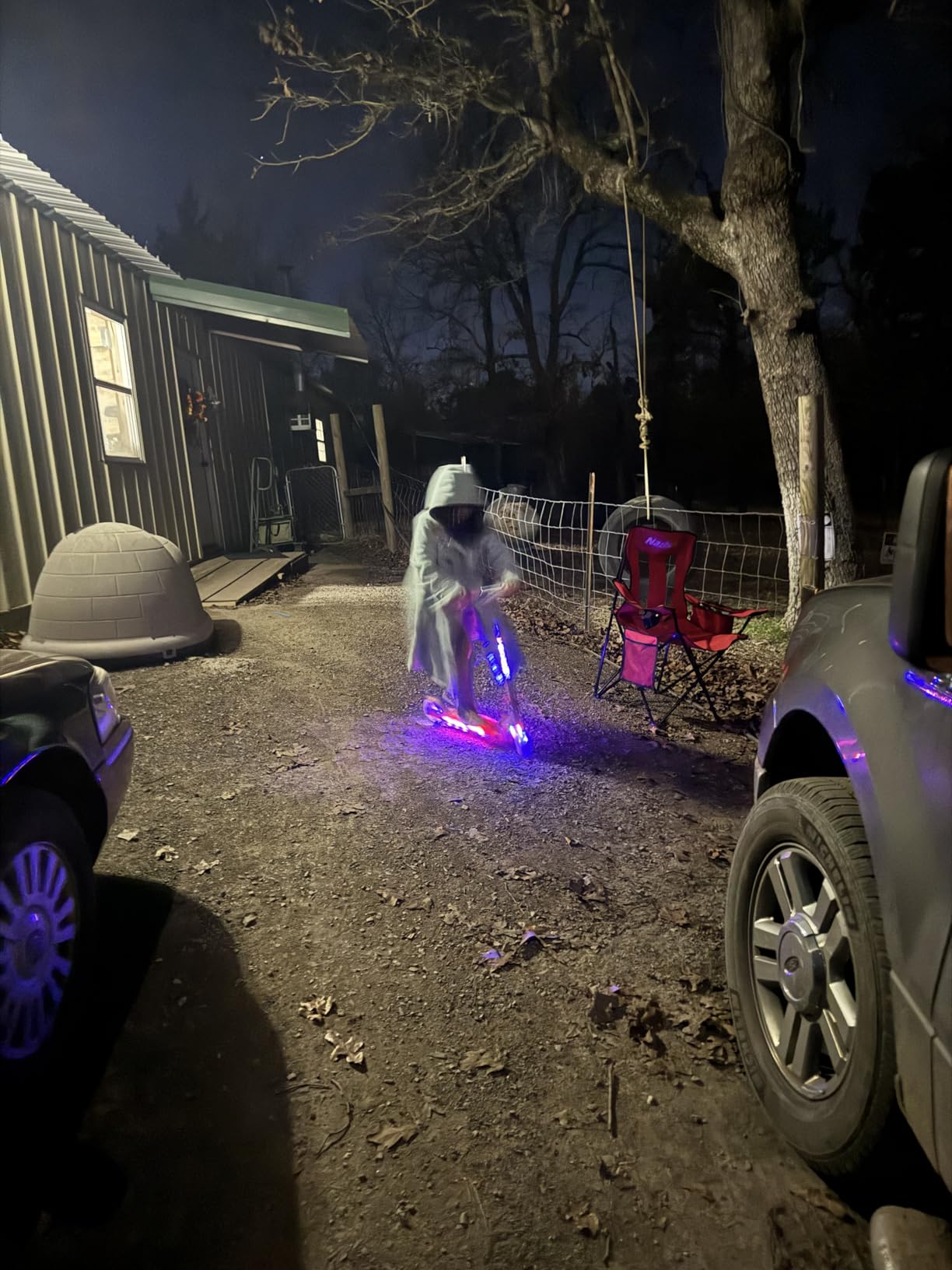 TONBUX Scooters for Kids 5-12, 2 Wheel Scooters with Cool Light Up Stem, Wheels, and Deck, 3 Level Adjustable Height Kick Scooter, Foldable and Lightweight Scooter for Kids 8-12 customer photo 1