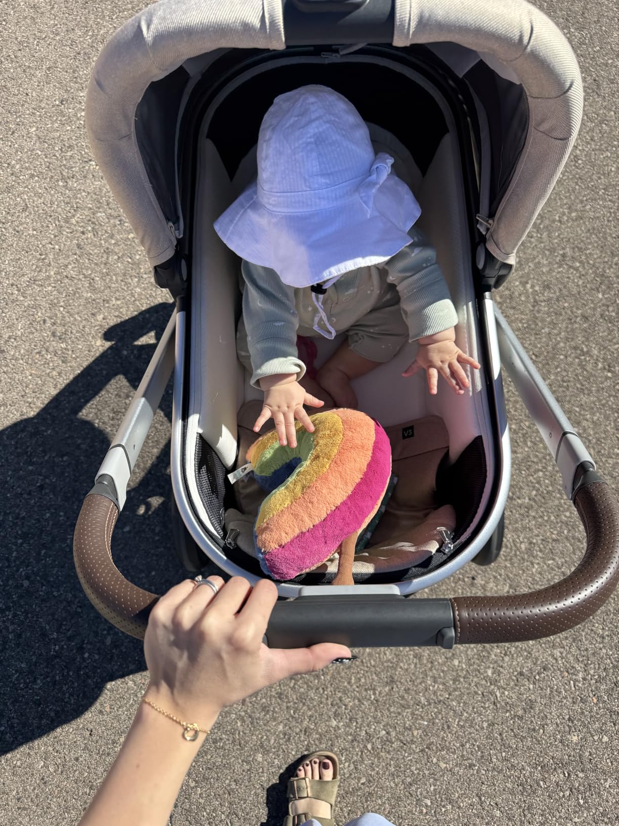 UPPAbaby Vista V3 Stroller - Full-Size Single-to-Double Stroller System - Toddler Seat, Bug Shield, Rain Shield, and Storage Bag Included - Callum (Stone Blue/Silver Frame/Sand Leather) customer photo 2