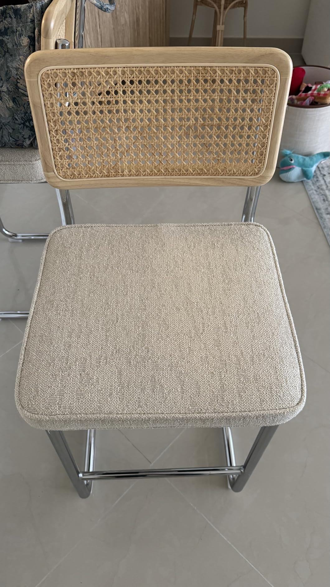 Zesthouse Natural Rattan Bar Stools Set of 2, Modern Counter Height Stools with Solid Wood Back, 26'' Counter Height Chairs, Mid Century Cantilevered Bar Chairs for Kitchen Island, Faux Leather Green customer photo 2