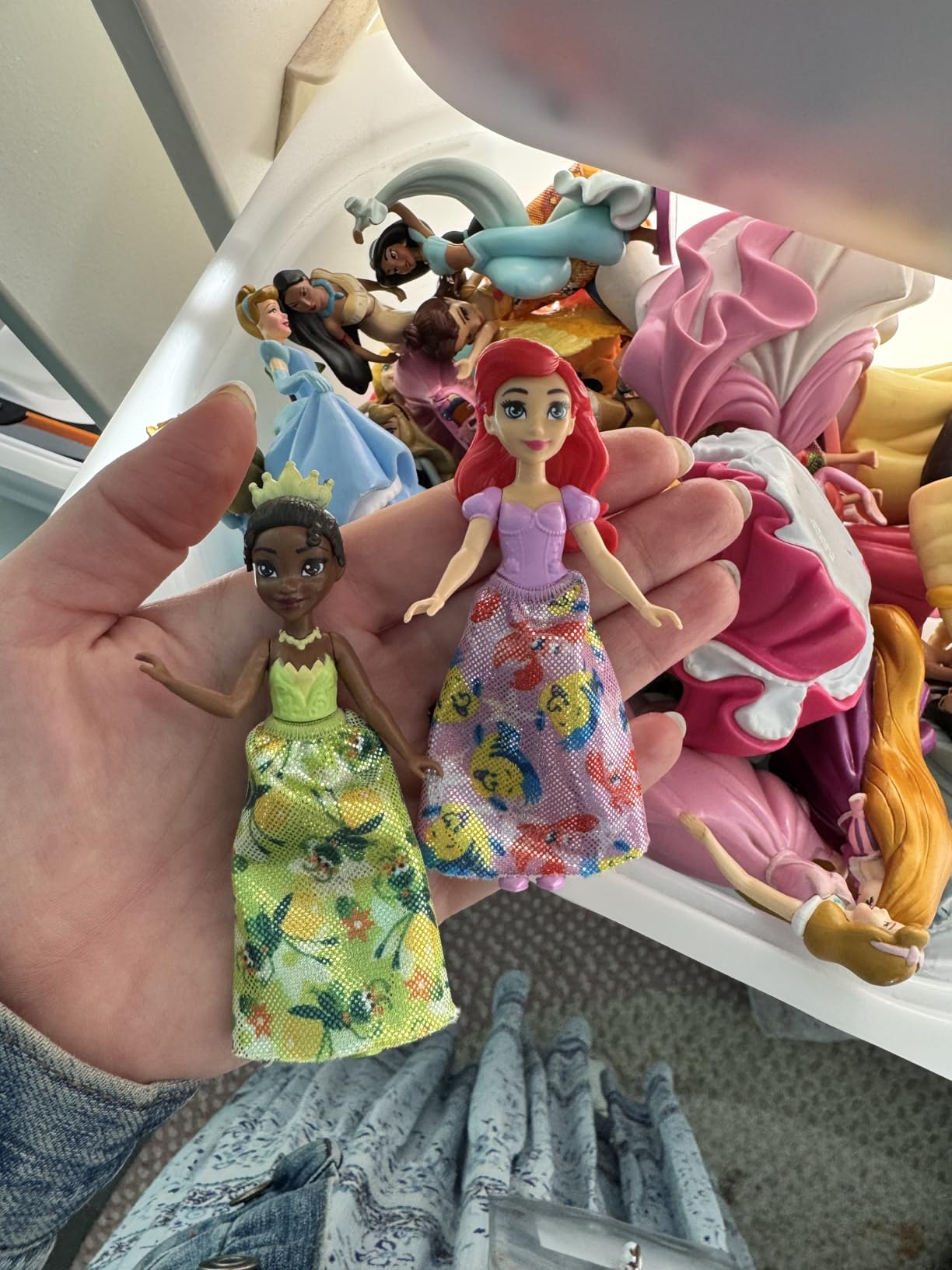 Mattel Disney Princess Toys, Ultimate Princess Pack with 12 Small Posable Dolls in Signature Outfits, Collectibles Inspired by Disney Movies (Amazon Exclusive) customer photo 1