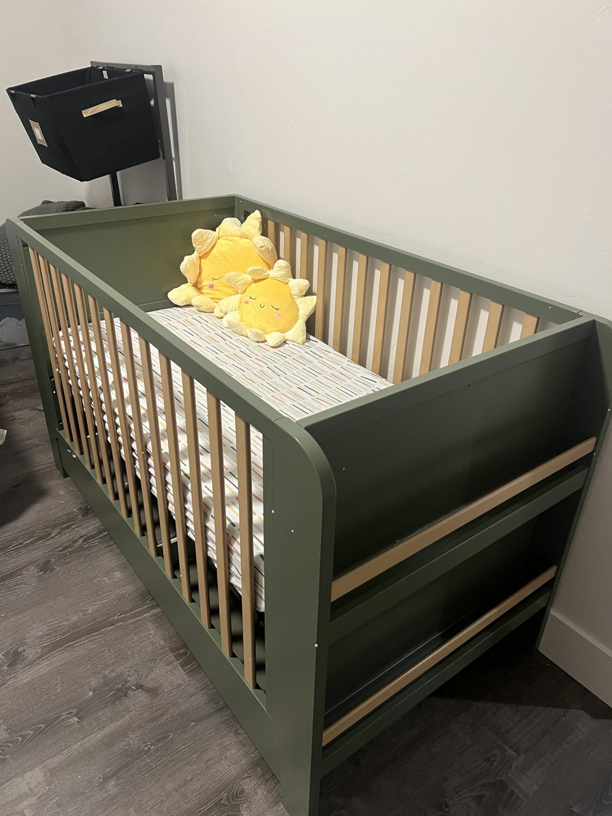 Graco Read-with-Me 4-in-1 Convertible Crib with Drawer - GREENGUARD Gold Certified Converts to Toddler Bed, Daybed, and Functional Bookshelves (White and Driftwood) customer photo 2