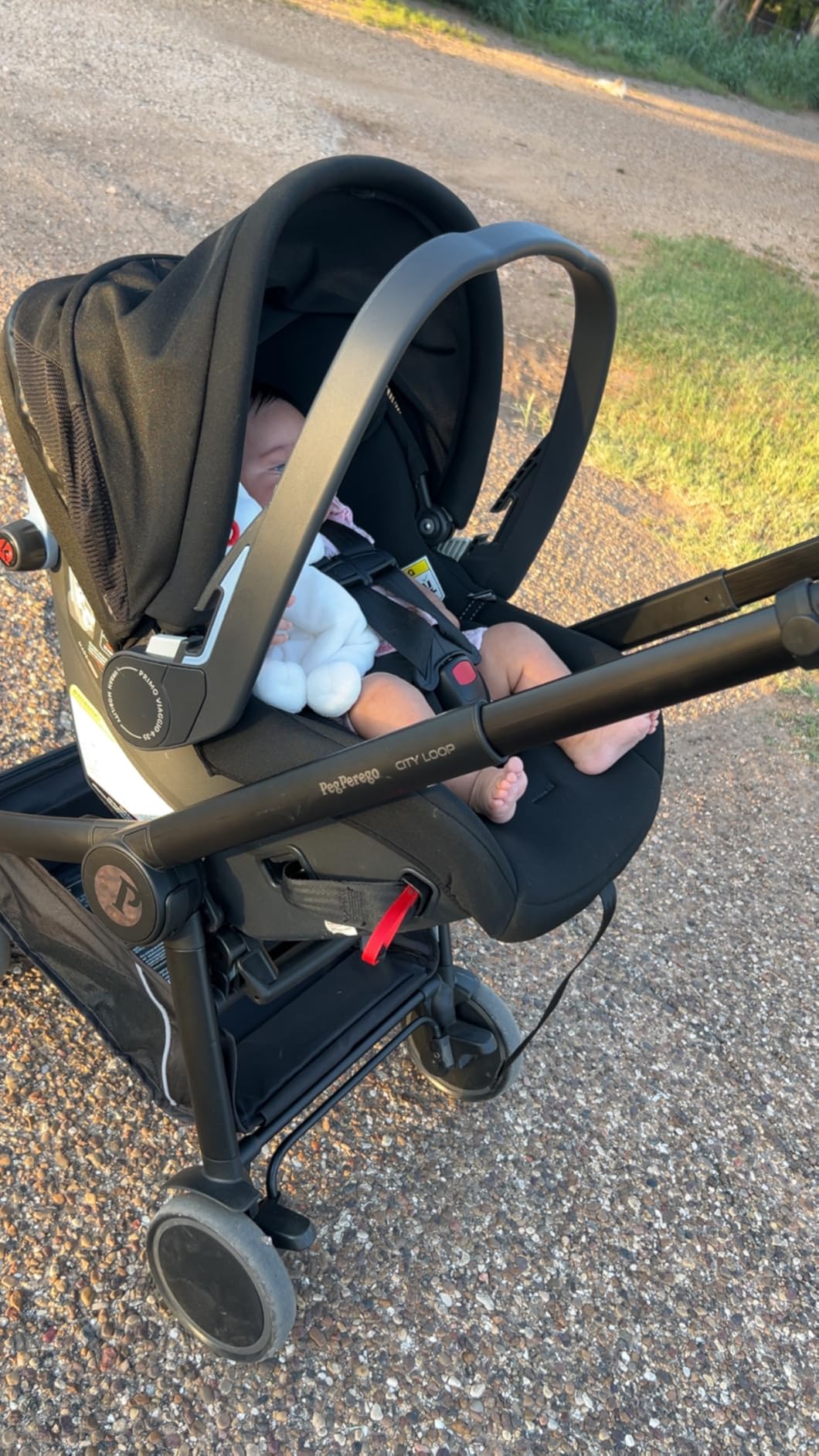 PEG City Loop Infant Car Seat & Stroller Combo with Primo Viaggio Urban Mobility Car Seat | Compact Travel System from Infant to Toddler | Air Travel Friendly customer photo 1