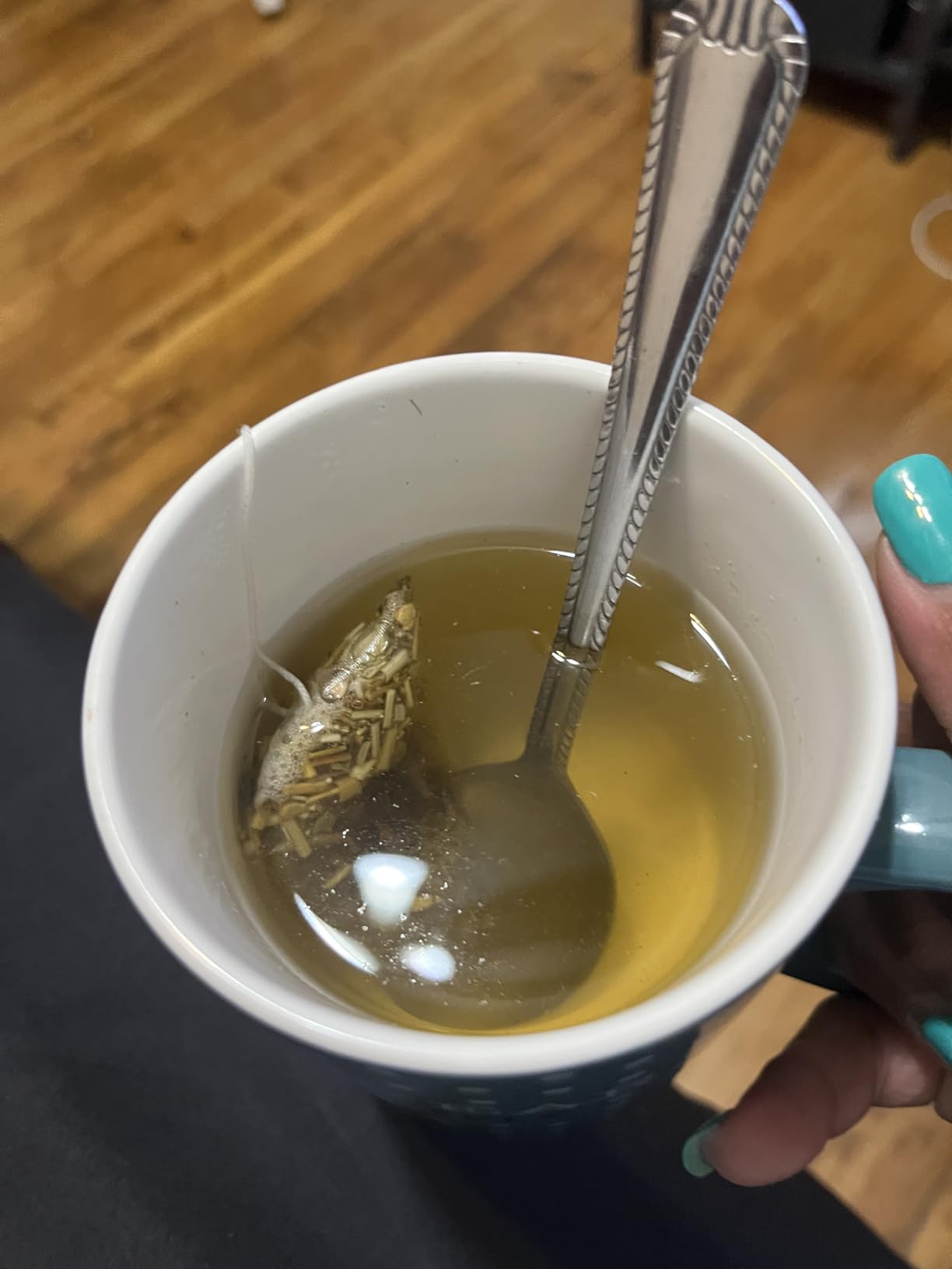 Lansinoh + HotTea Mama Morning Rescue, Pregnancy Morning Sickness Relief Tea, Lemon & Ginger, Caffeine-Free, Sugar-Free, Essentials for Pregnant Women, Includes 14 Tea Sachets customer photo 2