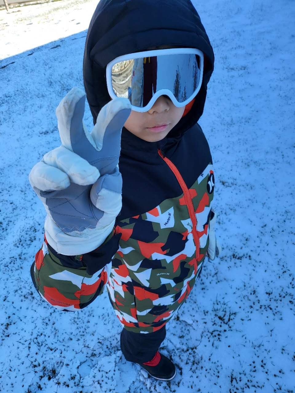 Kids Ski Goggles for 4-12, 100% UV Protection Anti-Fog Ski Goggles for Boys Girls Toddler Youth Teens customer photo 2