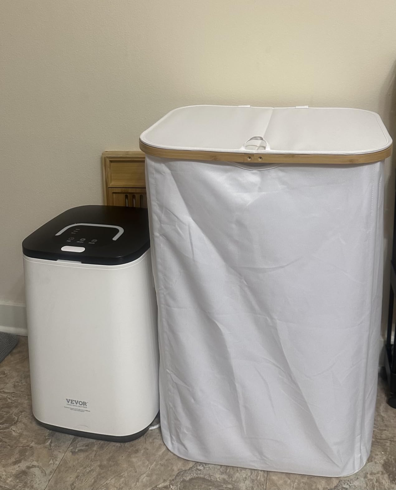 SpaceAid Double Laundry Hamper 2 Section with Lid and Removable Laundry Bags, 160L Clothes Basket with Bamboo Handles, Large Collapsible Hamper for Bedroom, Bathroom, Dorm, Laundry Room - White customer photo 2