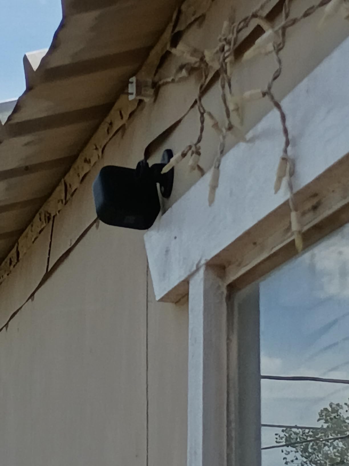 Blink Outdoor 4 - Wireless smart security camera, two-year battery life, 1080p HD day and infrared night live view, two-way talk. Sync Module Core included - 5 camera system customer photo 1