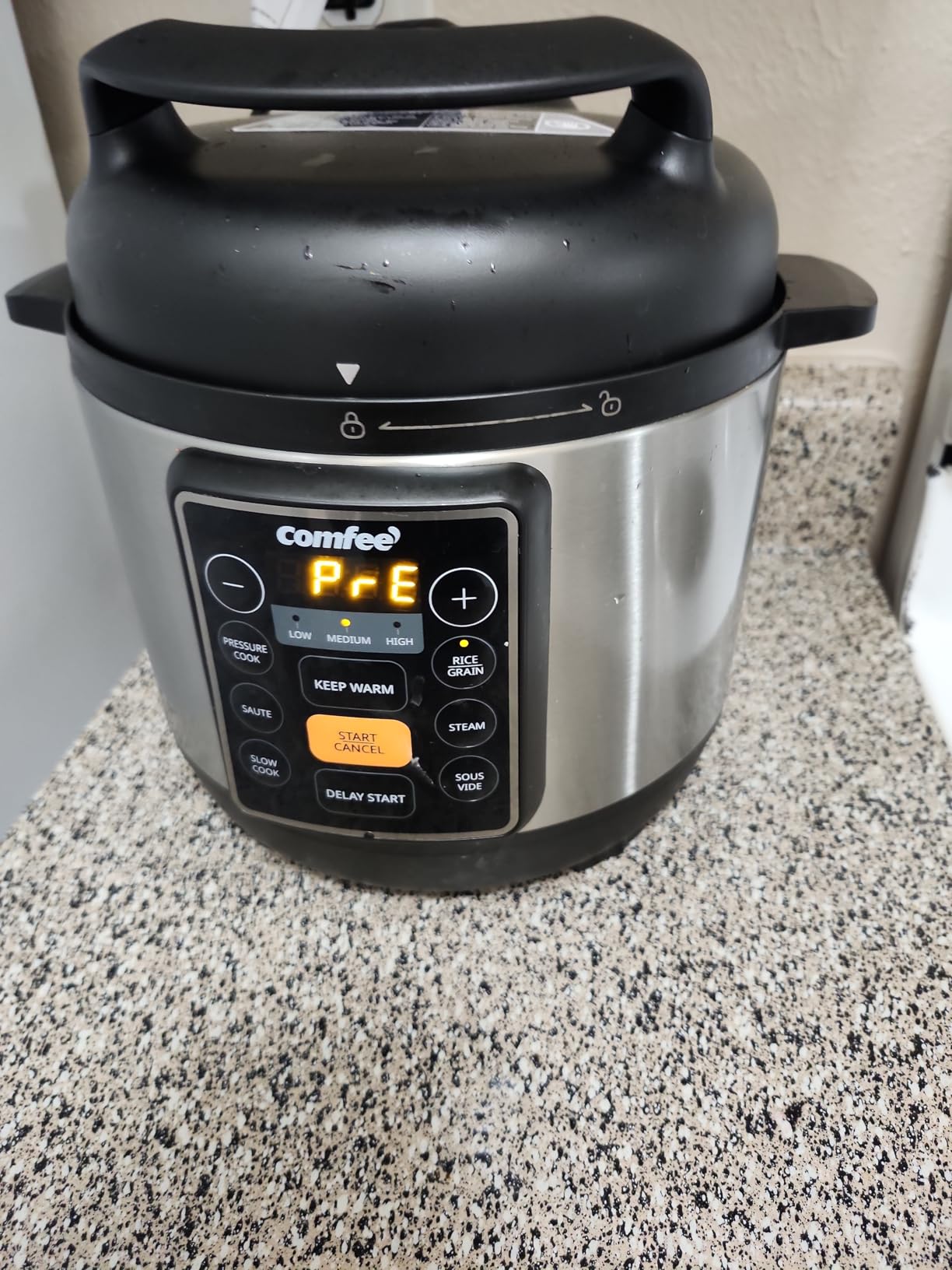 COMFEE 16-in-1 Electric Pressure Cooker with Non-Stick Pot for Yogurt, Rice, Slow Cooking, Steaming, and More, 8 Quarts customer photo 2