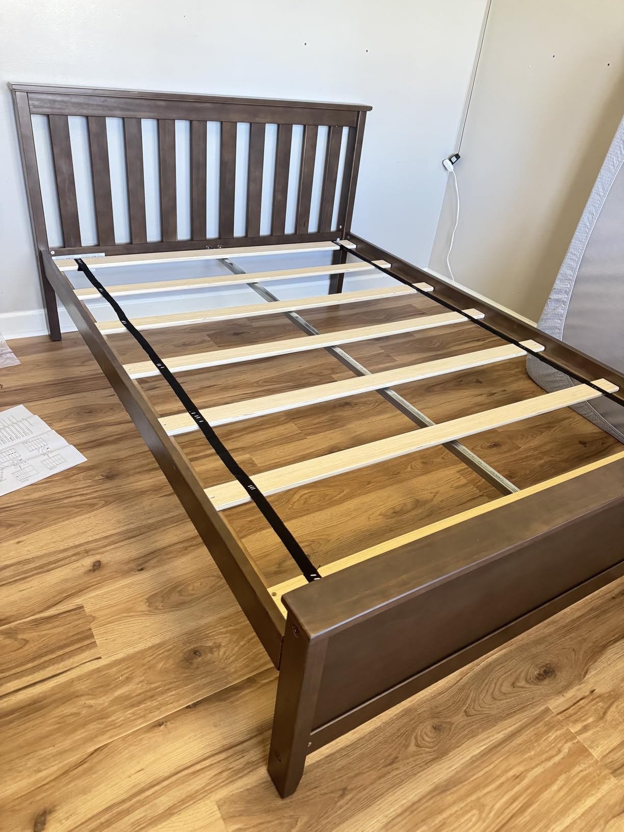 Max & Lily Classic Twin Floor Bed, 79.75 Inches, Solid Wood Low Bed Frame for Kids, Modern Floor Bed for Bedroom, White customer photo 2
