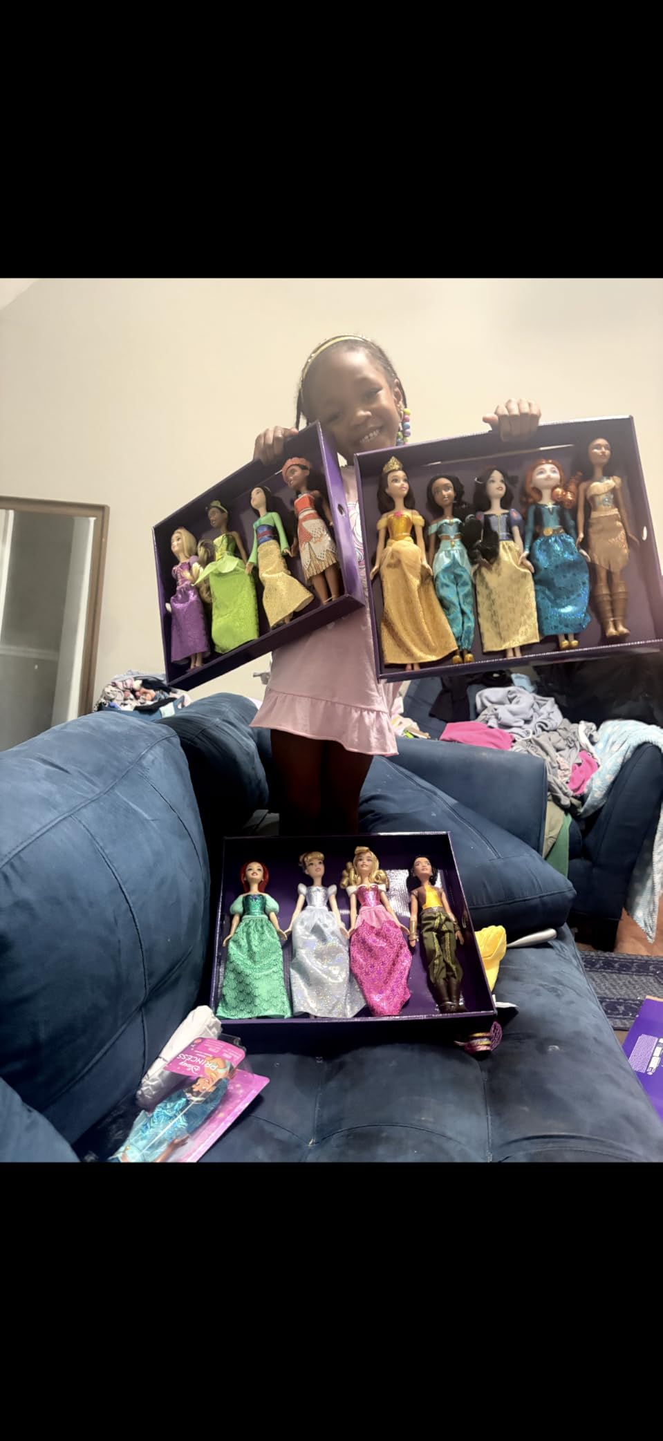 Mattel Disney Princess Ultimate Princess Collection with 13 Fashion Dolls in Sparkling Clothing & Accessories, Poseable, Inspired by Movies (Amazon Exclusive) customer photo 1