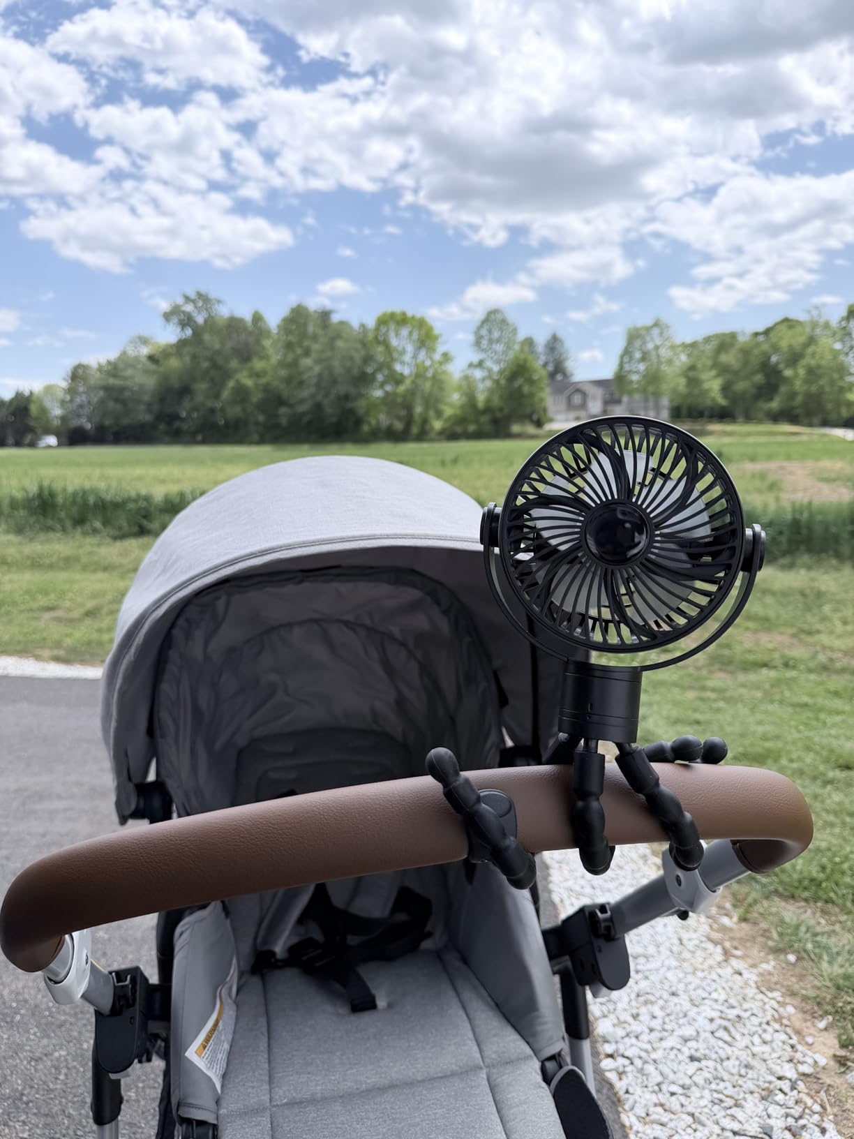 Portable Stroller Fan, 4000mAh Rechargeable Clip on Baby Fan 25H Battery Life, Head Detachable 360° Rotate Mini Fans, 4 Speed Personal Fans with Night Light for Car Seat Crib Bike Treadmill, Black customer photo 1