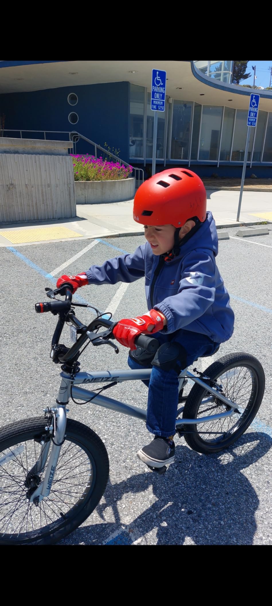 WEIZE Freestyle BMX Bike, 20 inch Trick Bicycle for Kids, Hi-Ten Steel Frame, 360 Degree Rotor Freestyle, 4 Pegs Single Speed Teen Bike for Boys Girls customer photo 1