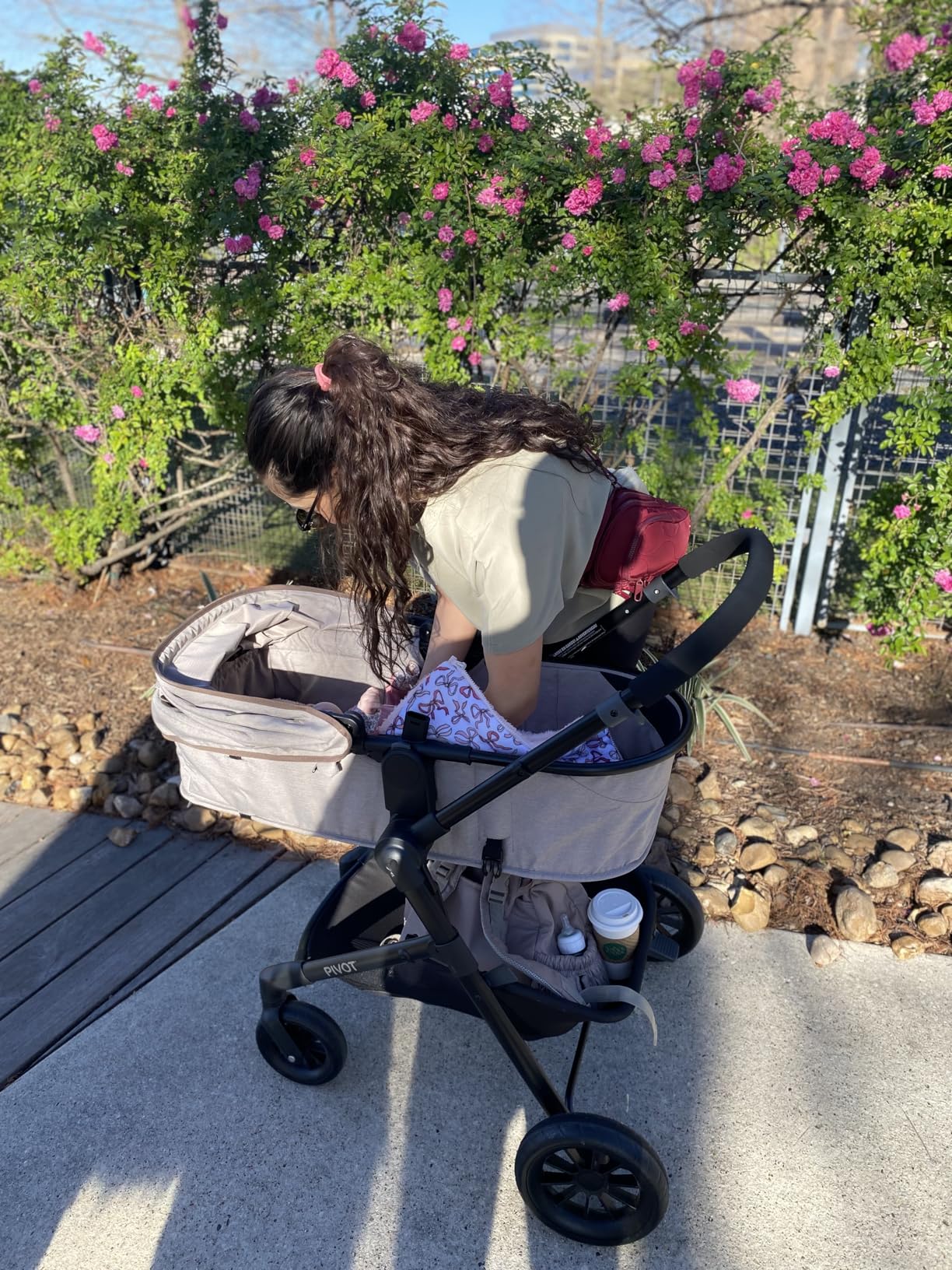 Evenflo Pivot Modular Travel System with LiteMax Preemie and Infant Car Seat (Casual Gray) customer photo 2