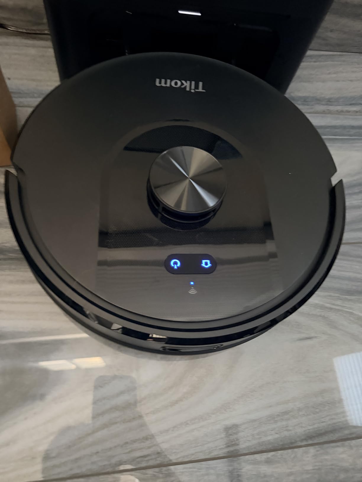 Tikom Robot Vacuum and Mop Combo, 5000Pa Robotic Vacuum Cleaner, 150 Min Max, App & Remote Control, Ideal for Hard Floor, Carpet, Pet Hair, Self-Charge(G8000 Max) customer photo 2