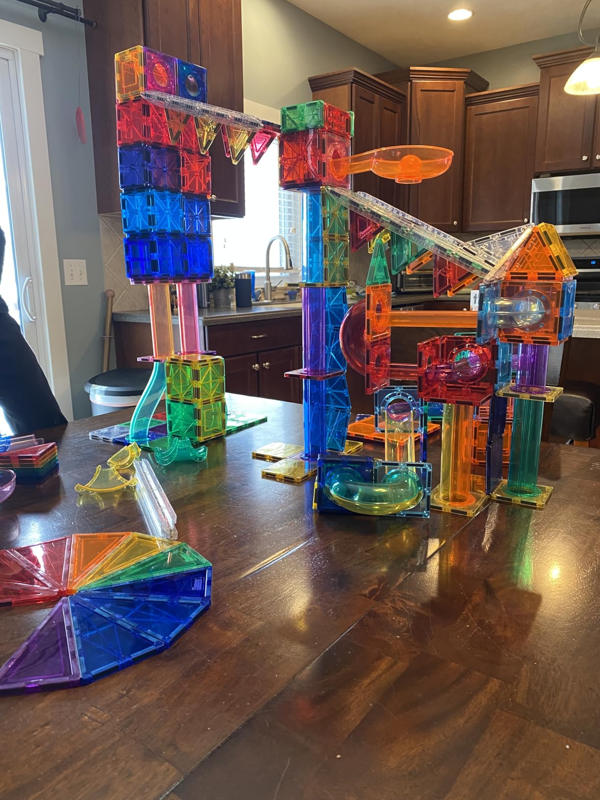MAGNA-TILES Rail Racers Deluxe 90-Piece Magnetic Construction Set customer photo 2