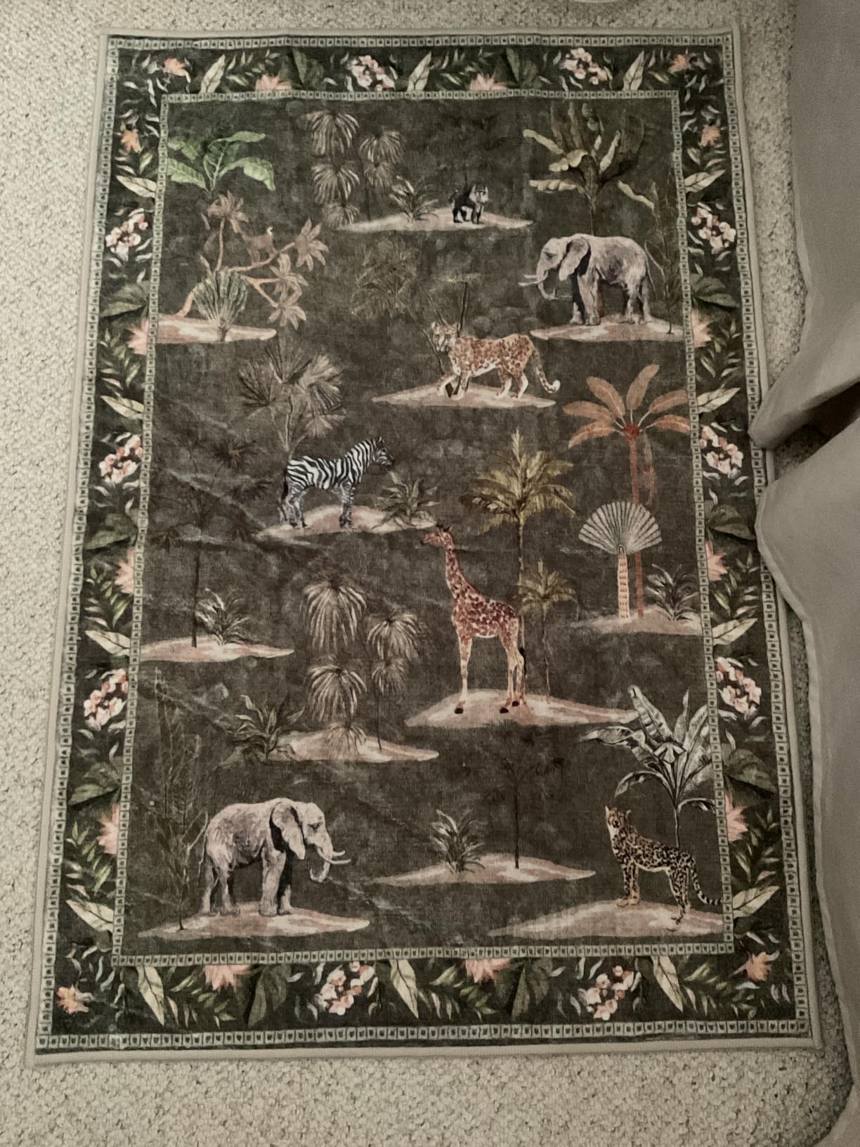jinchan Round Rug 5ft Beige Jungle Animals Print, Machine Washable 5' Circle Modern Soft Non-Slip Forest Plant Throw Area Rug, Ultra-Thin Low Pile Carpet for Entryway Bedroom Kitchen Kids Room customer photo 2