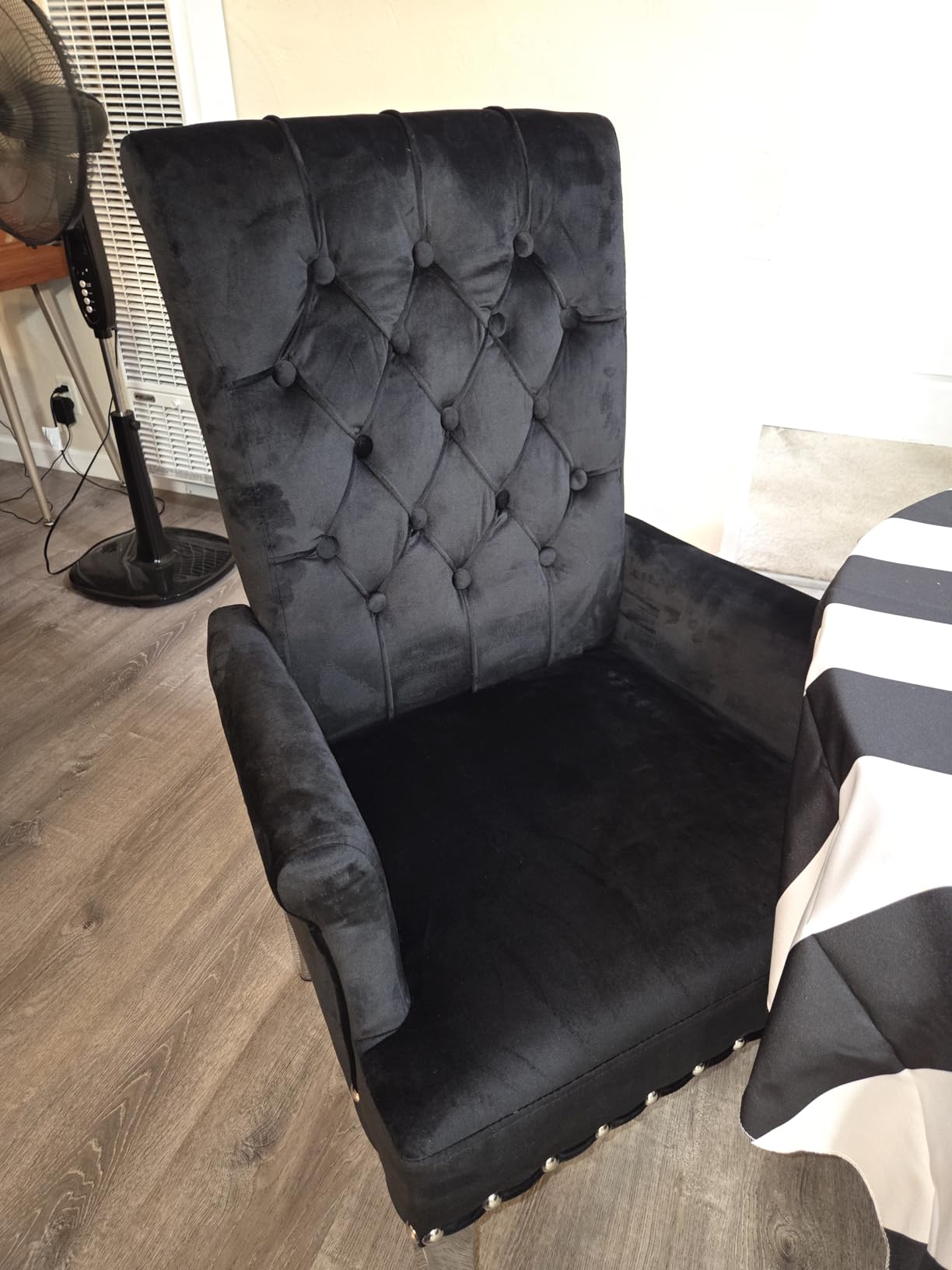 WUTUTUEE Fabric Dining Chair with Arms, Upholstered Tufted High Back Dining Room Chairs, Accent Armchair with Solid Wood Leg and Nailhead Trim, Kitchen Dining Living Room, Beige customer photo 2
