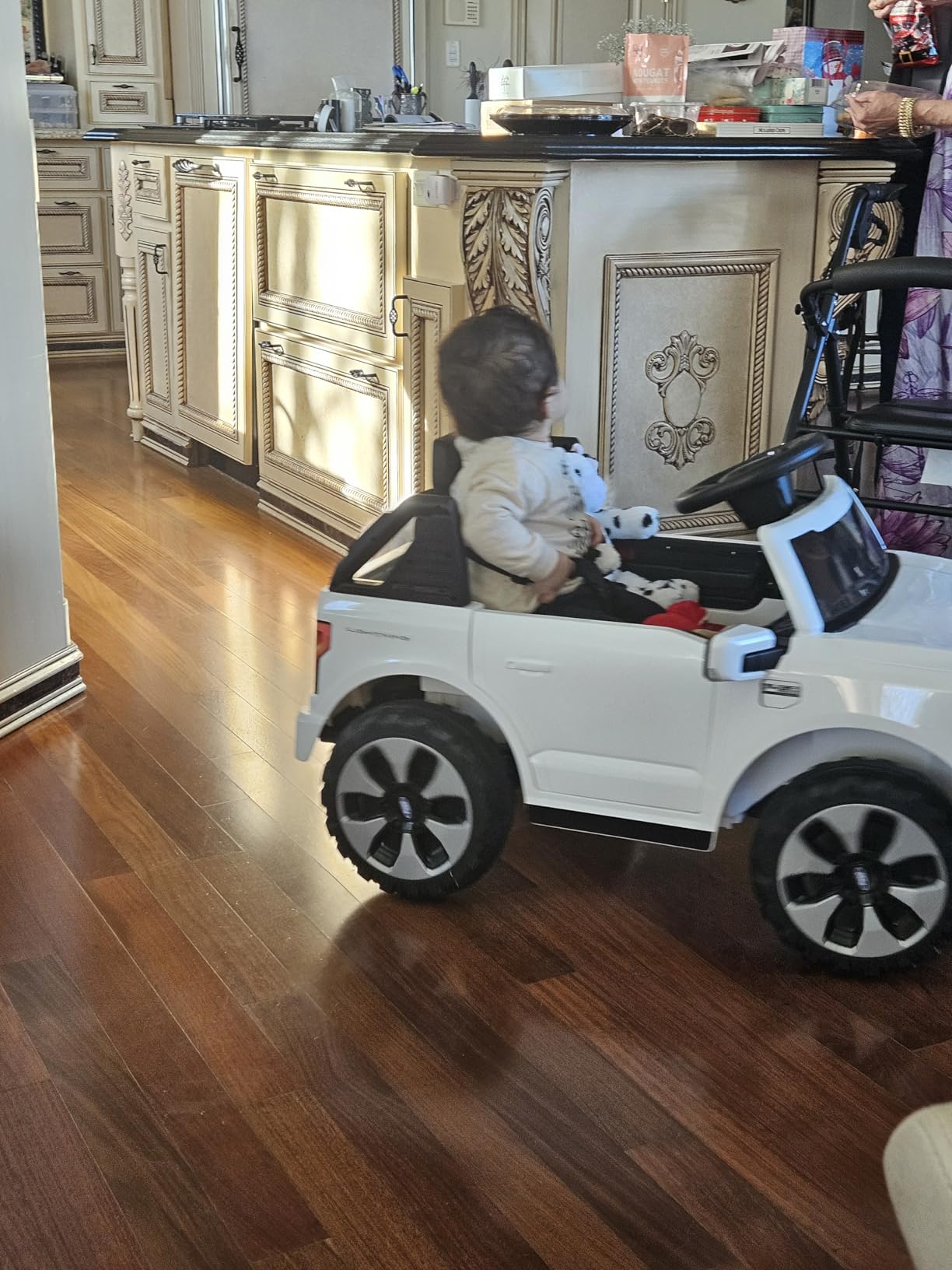 Best Choice Products Licensed Ford F-150 Lightning Truck Kids 12V Electric Ride On Car Toy w/ 66lb Weight Capacity, Parent Control, Bluetooth - Black customer photo 1