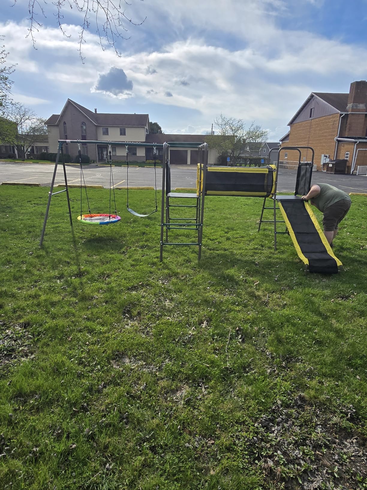 Hapfan 660lbs Swing Set with Slide, Crawl Tunnel and Monkey Bars for Backyard, 5 in 1 Metal Swingset Outdoor for Kids Aged 3-12 customer photo 1