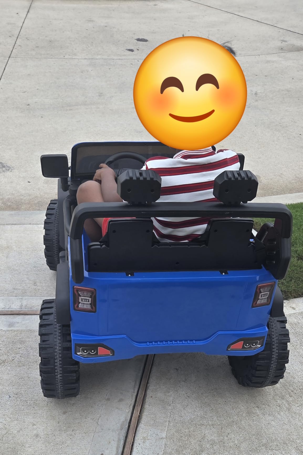 Outfunny 2 Seater Ride on Car Toy, 24V 4WD Electric Car for Kids 4-8 with Remote Control, 4x200W Motors, Capacity 150 lb - Blue customer photo 2
