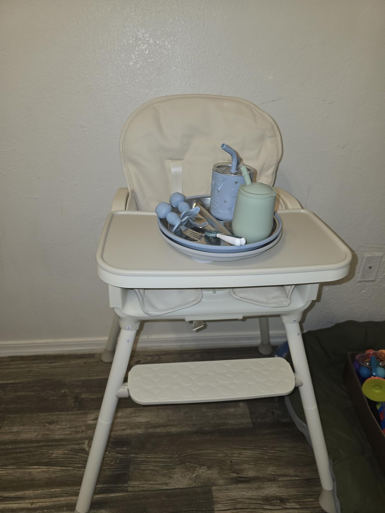 Obee Odee 3-in-1 Portable Baby High Chair for Babies and Toddlers, Convertible Easy Clean Infant Foldable Highchair with Adjustable Legs & Dishwasher Safe Tray, Grey customer photo 1