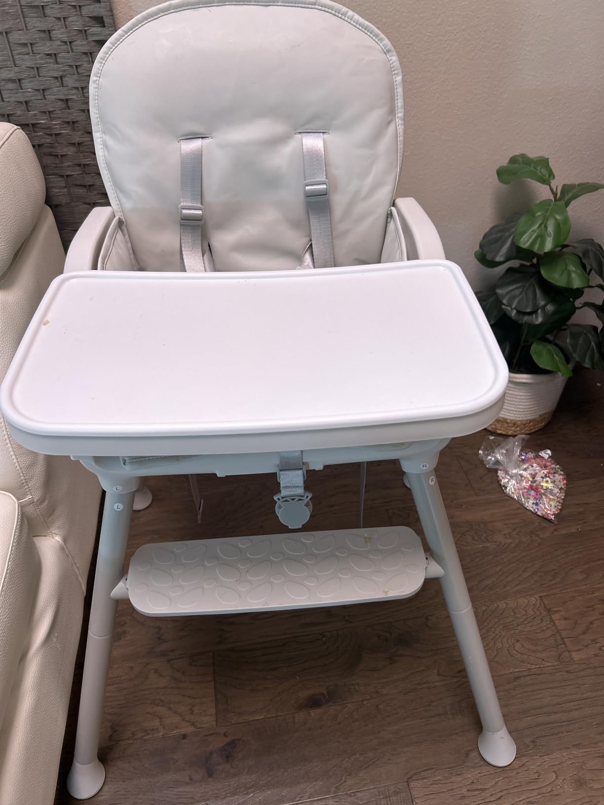 Obee Odee 3-in-1 Portable Baby High Chair for Babies and Toddlers, Convertible Easy Clean Infant Foldable Highchair with Adjustable Legs & Dishwasher Safe Tray, Grey customer photo 2