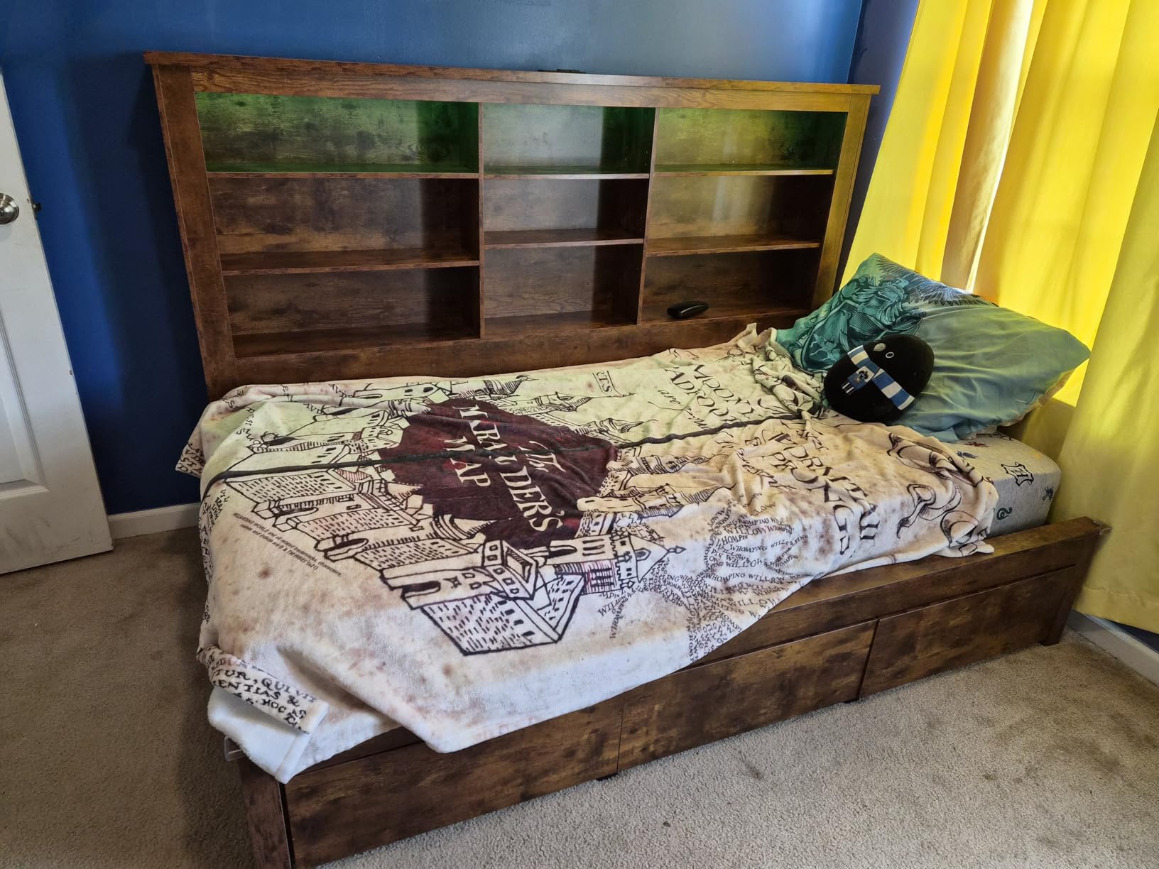 Jocisland Twin Bed Frame with Storage Drawers, Bookcase Headboard, USB Charging, RGB Lights, Farmhouse Wood Daybed No Box Spring Needed, Distressed White customer photo 2