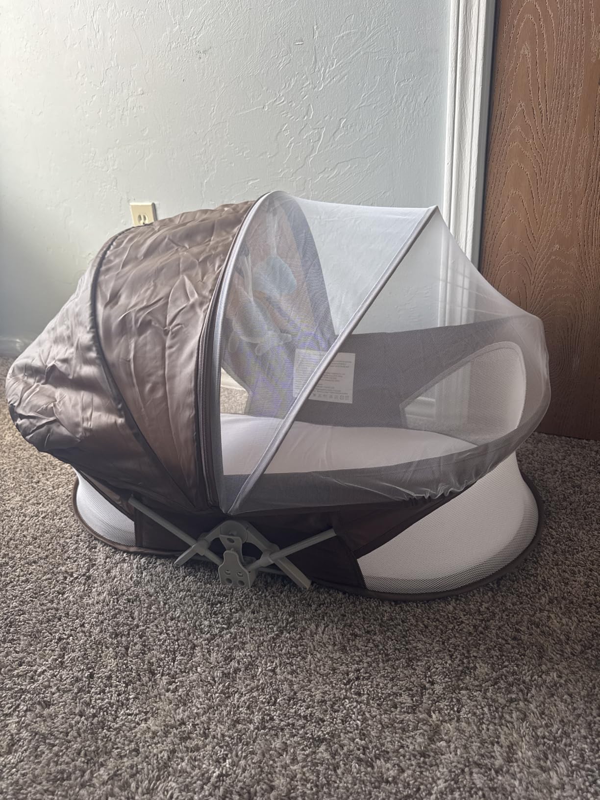 ISELECTOR Portable Baby Bassinet Travel Baby Bed, Baby Cribs Travel Pod for Outdoors Baby Lounger Infant Travel Bed with Mosquito Net and Sunshade Canopy, Lightweight Washable customer photo 1