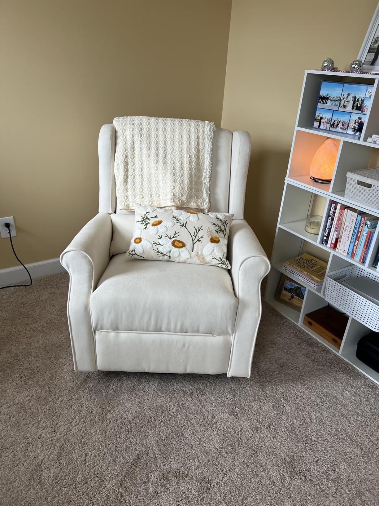 Eiayeebil Nursery Swivel Glider Recliner, Rocking Chair Nursery with Footrest, Rocking Recliner Chair for Nursery, Glider Rocker Recliner for Living Room & Bedroom, Beige customer photo 1