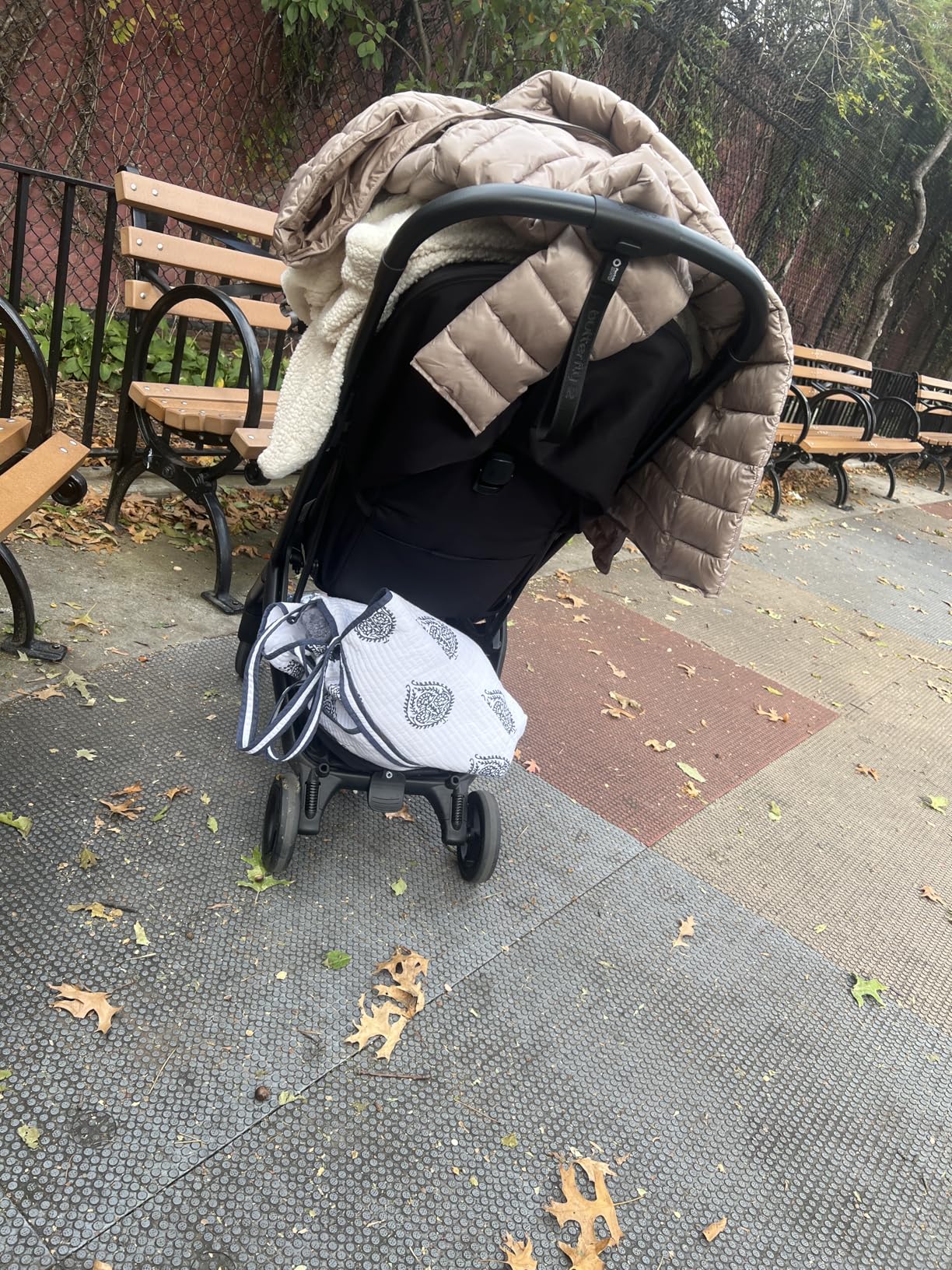 Bugaboo Butterfly 2 Ultra-Compact Travel Stroller - One-Second Fold, Airplane Carry-On Approved Lightweight Stroller with Reclining Seat, Suspension Wheels & Adjustable Footrest - Green customer photo 1