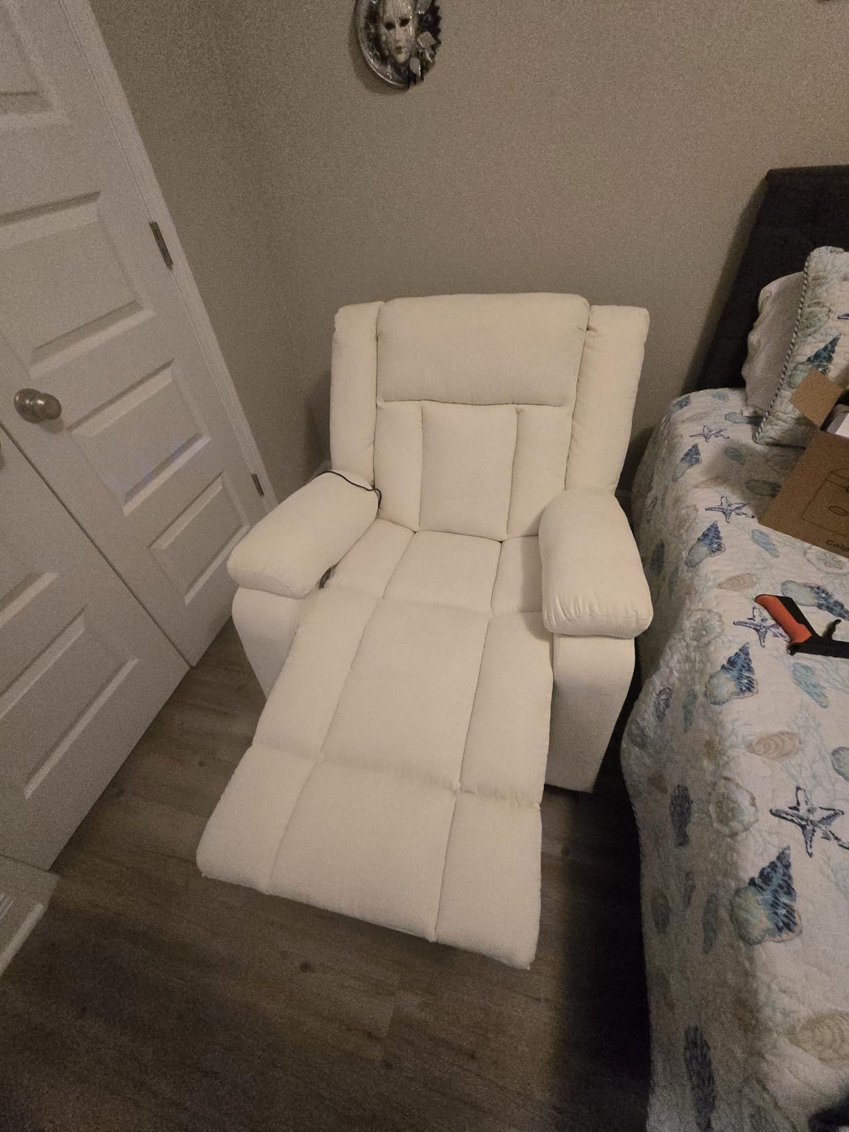 Korser Rocker Recliner, Glider Recliner Chairs for Adults, 360° Swivel Rocking Chair with Massage and Heating, Nursery Chair with Storage and USB Charging, Ivory White, Swivel Rocker Recliner customer photo 2