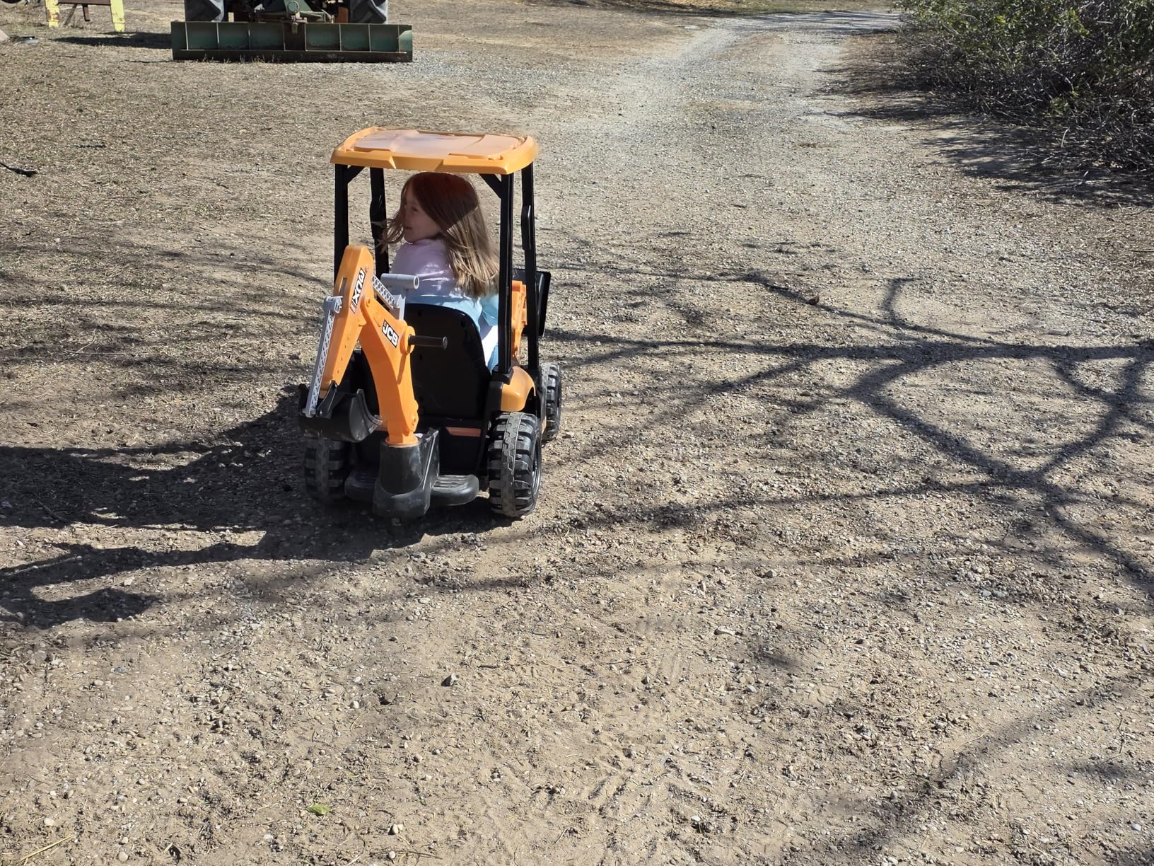 First Ride On JCB 12V Ride on Excavator for Kids with Remote Control, 3-in-1 Excavator, Bulldozer & Backhoe Ride on Toy, Kids Electric Construction Car with Reversible Seat, Canopy & Seat Belt (12V) customer photo 2