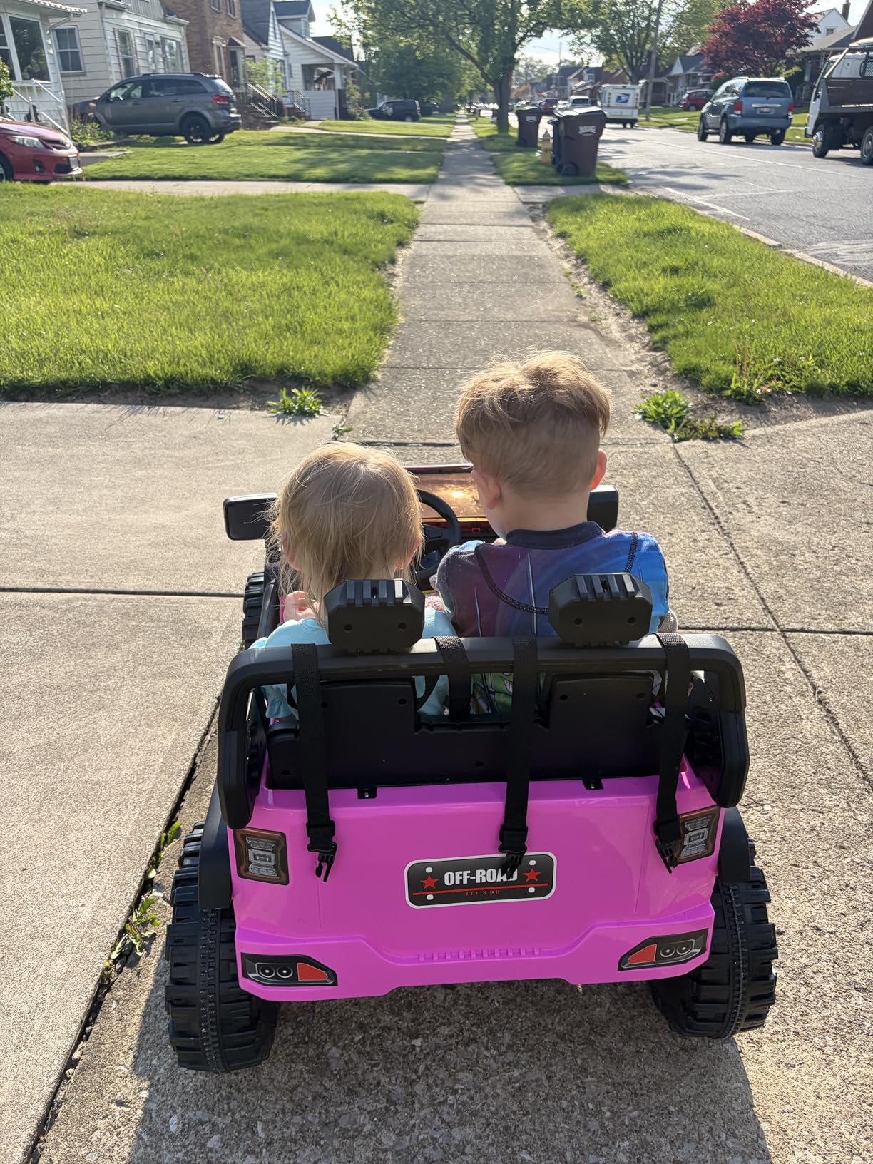 Hikiddo 2 Seater Ride on Car Truck, 12V Kids Electric Ride on Toy for Big Kids Age 3-8 w/Remote Control - Light Pink customer photo 2