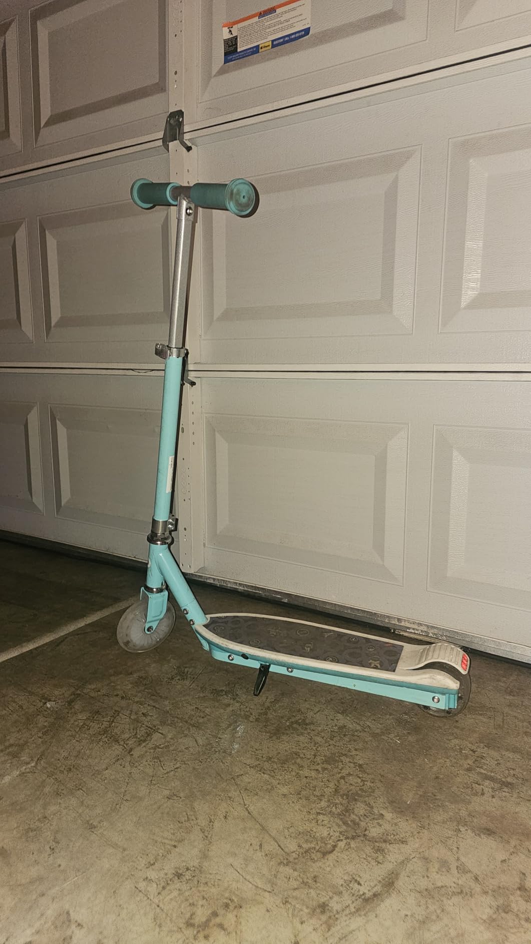 Gyroor KS2 Kids Electric Scooter - 5 MPH Safe Speed, Foot Sensor Start, LED Lights, Adjustable Handlebar, 2 Hr Fast Charge, UL2272 Certified, Ages 6-12, 121 lb Max Load customer photo 1