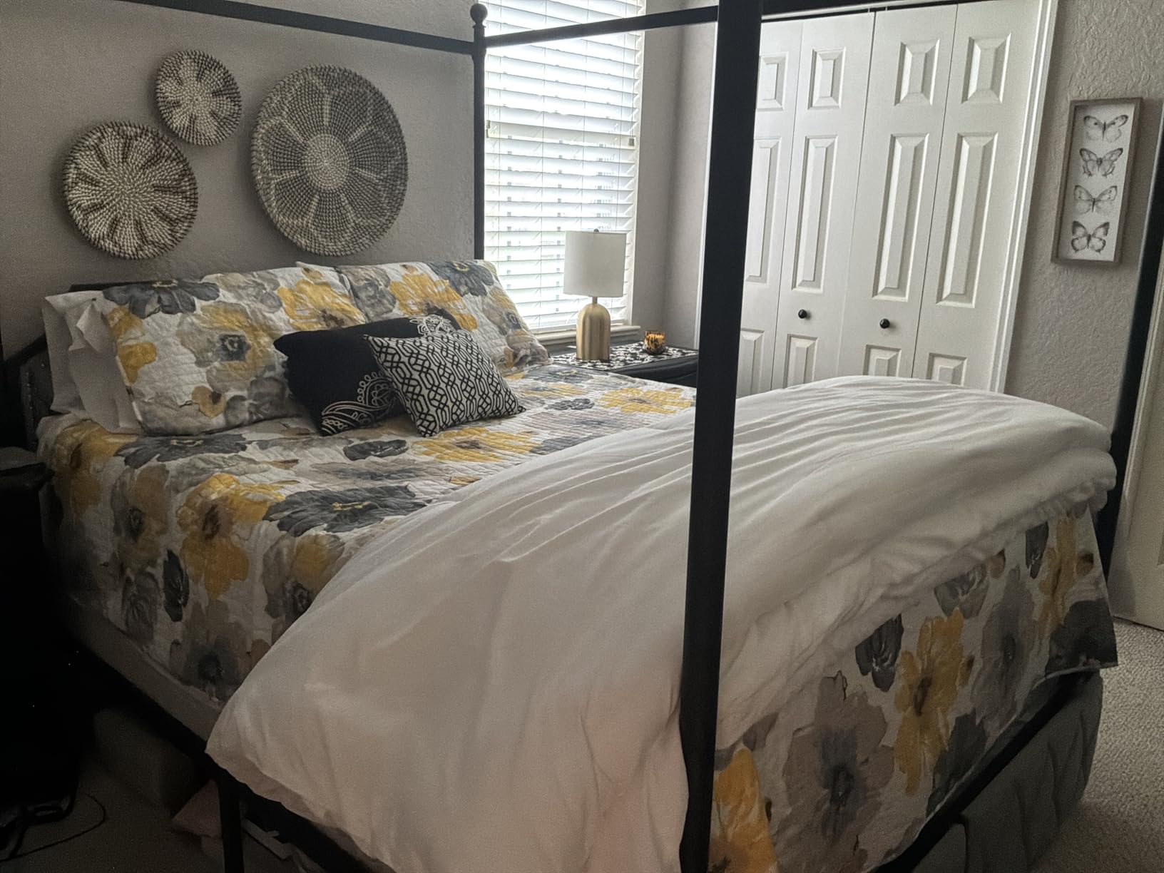 Keyluv Full Upholstered Canopy Bed Frame with 2 Storage Drawers & Button Tufted Headboard, Metal Platform Bed with 4 Removable Posts, Two-Purpose Velvet Bed, Pink customer photo 1