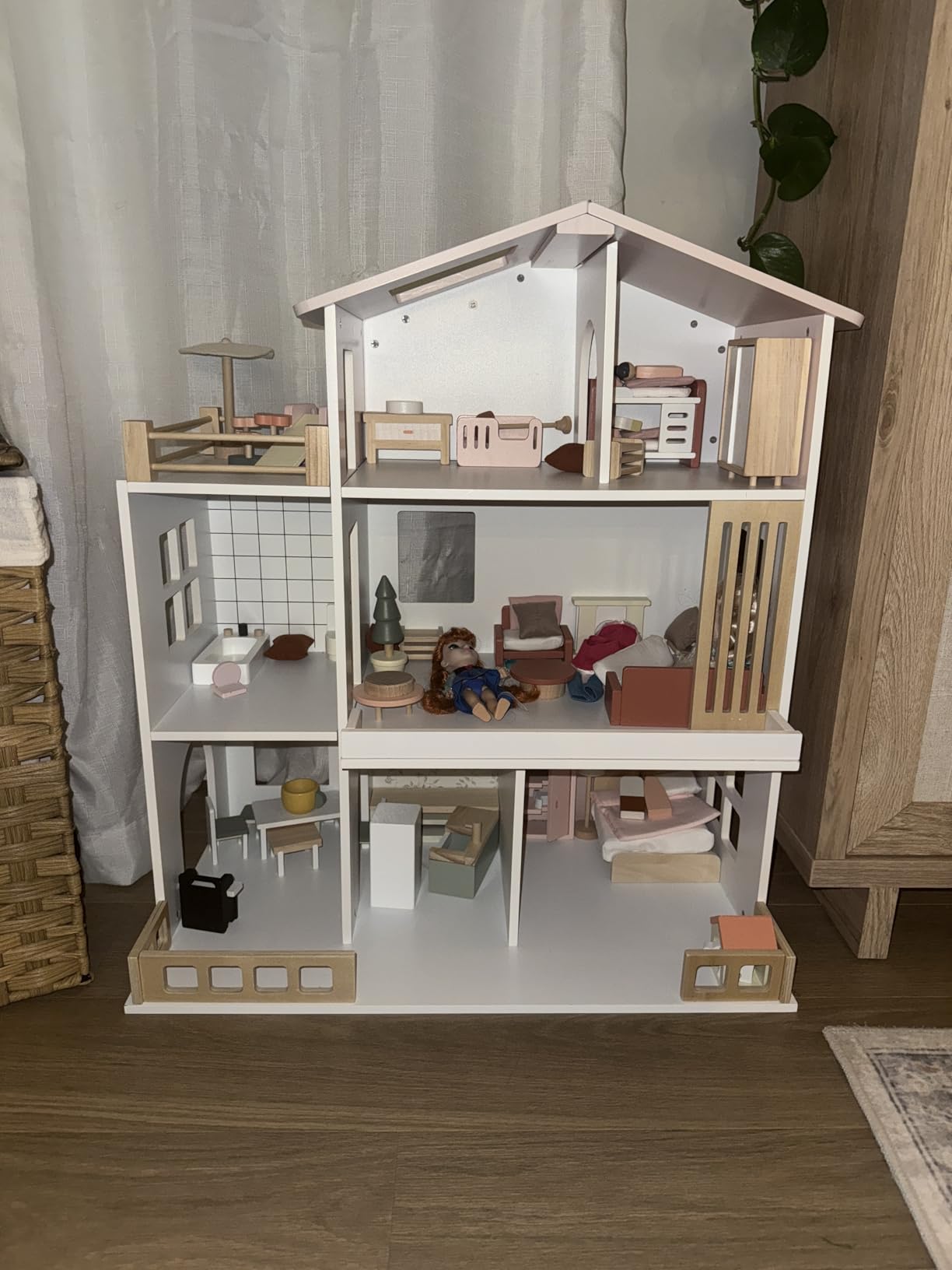 Fabuday Modern Wooden Dollhouse for Kids Girls - 8 Rooms Doll House Playset, DIY Pretend Toy Play Houses Kits with 81 Pcs Furniture Accessories, Dolls & Pets, Gift for Toddlers Ages 3+ customer photo 1